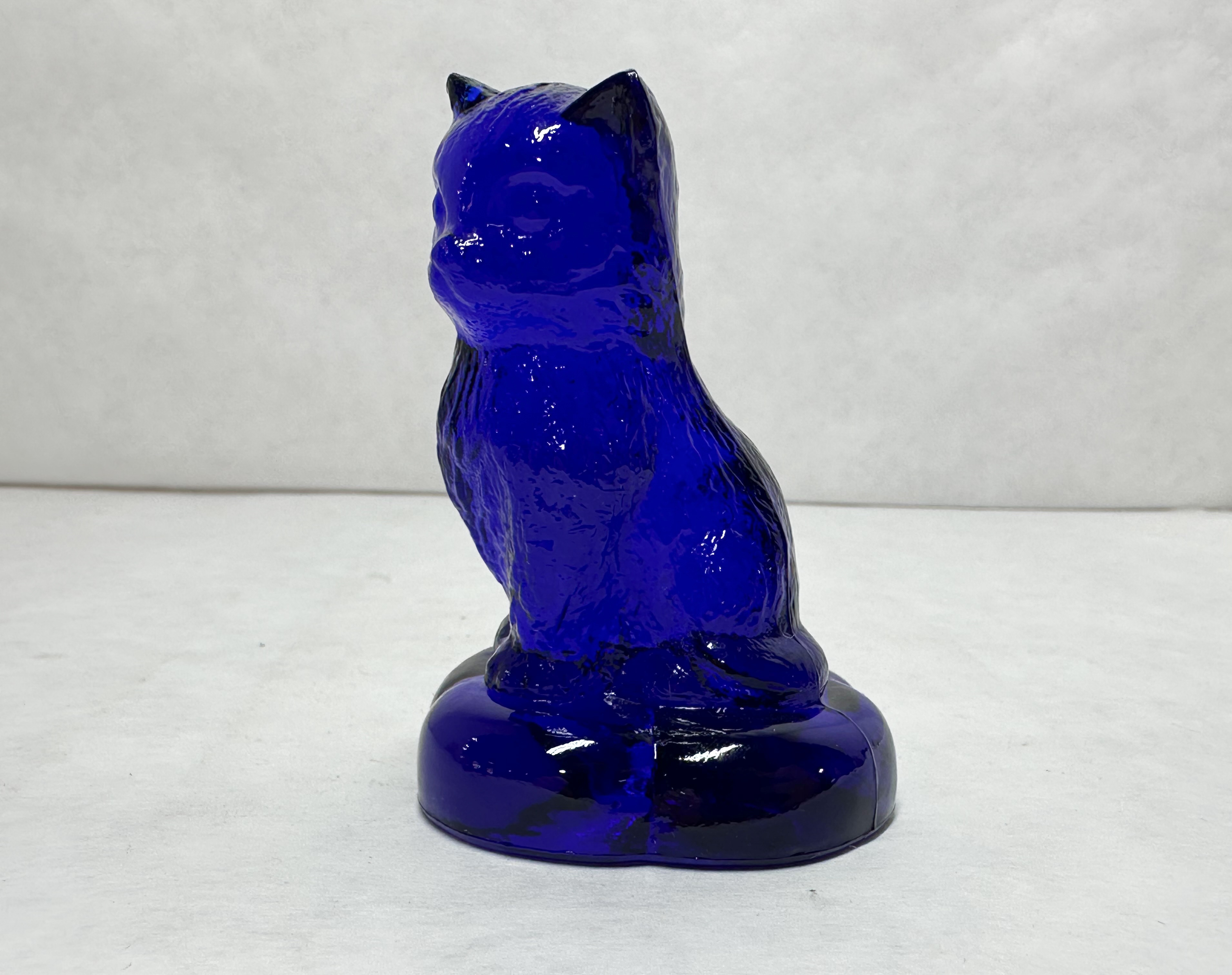BOYD COBALT BLUE GLASS KITTEN, VINTAGE