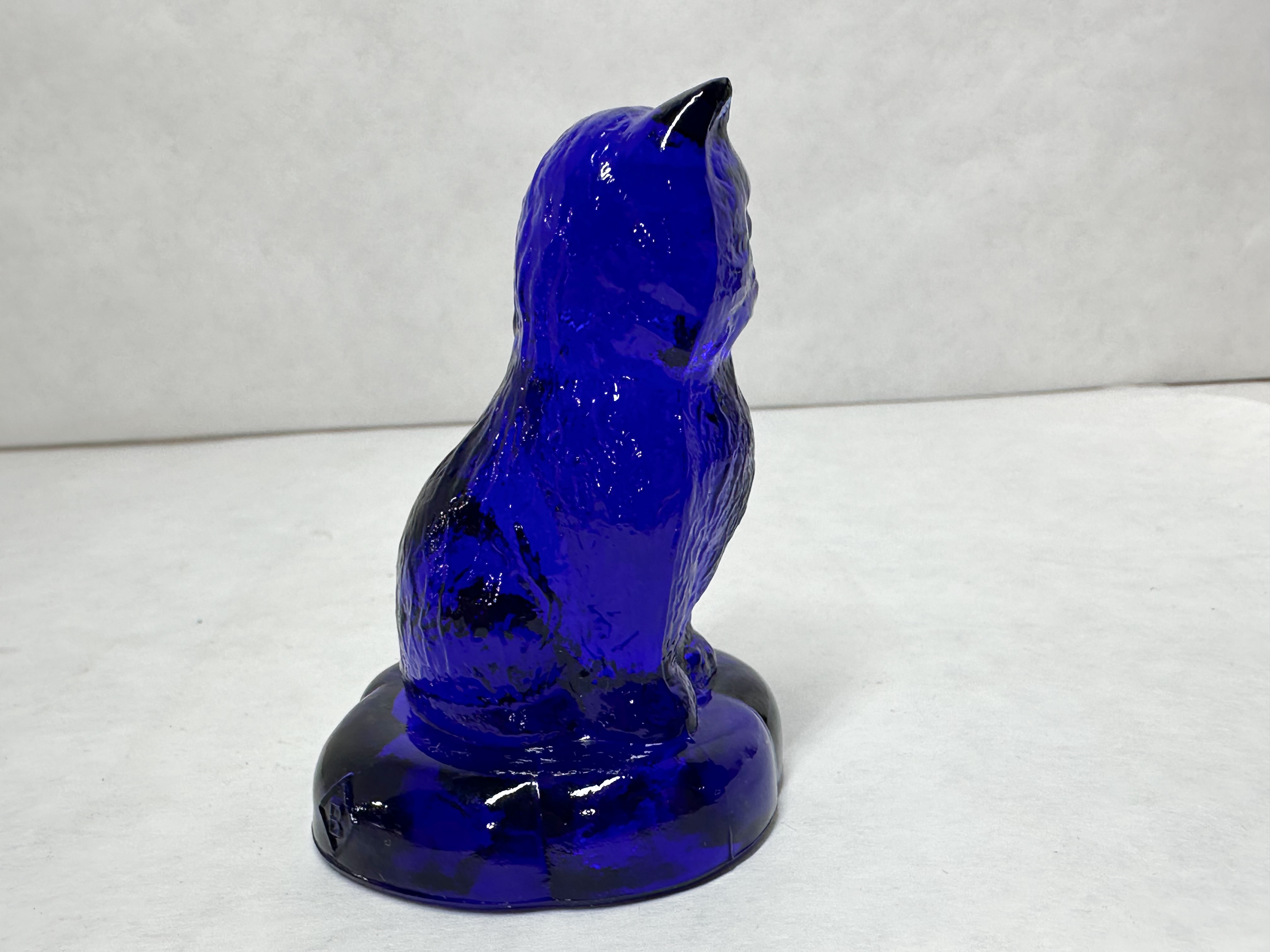 BOYD COBALT BLUE GLASS KITTEN, VINTAGE