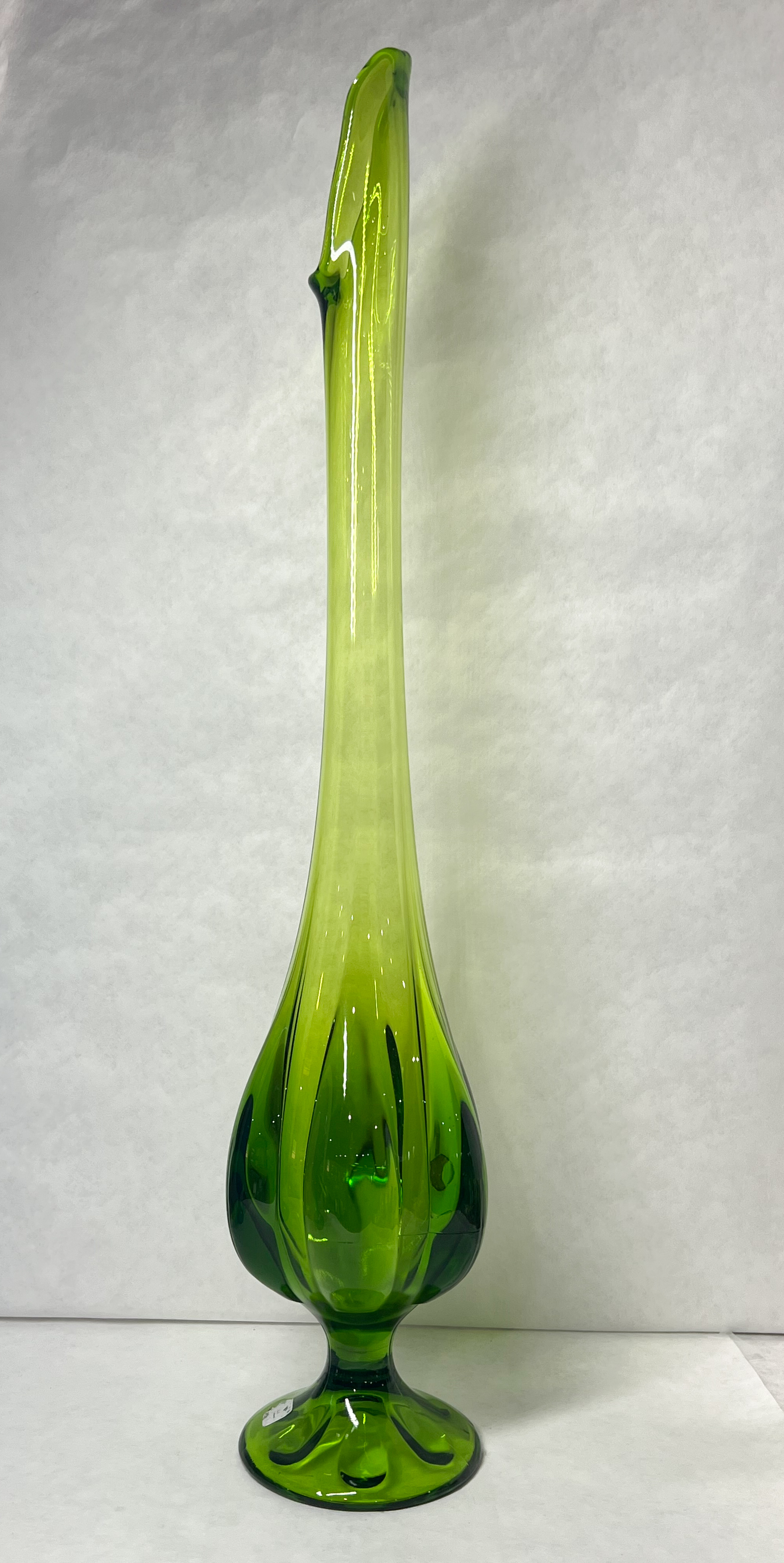 KANAWHA GREEN SWUNG GLASS VASE, 1960S