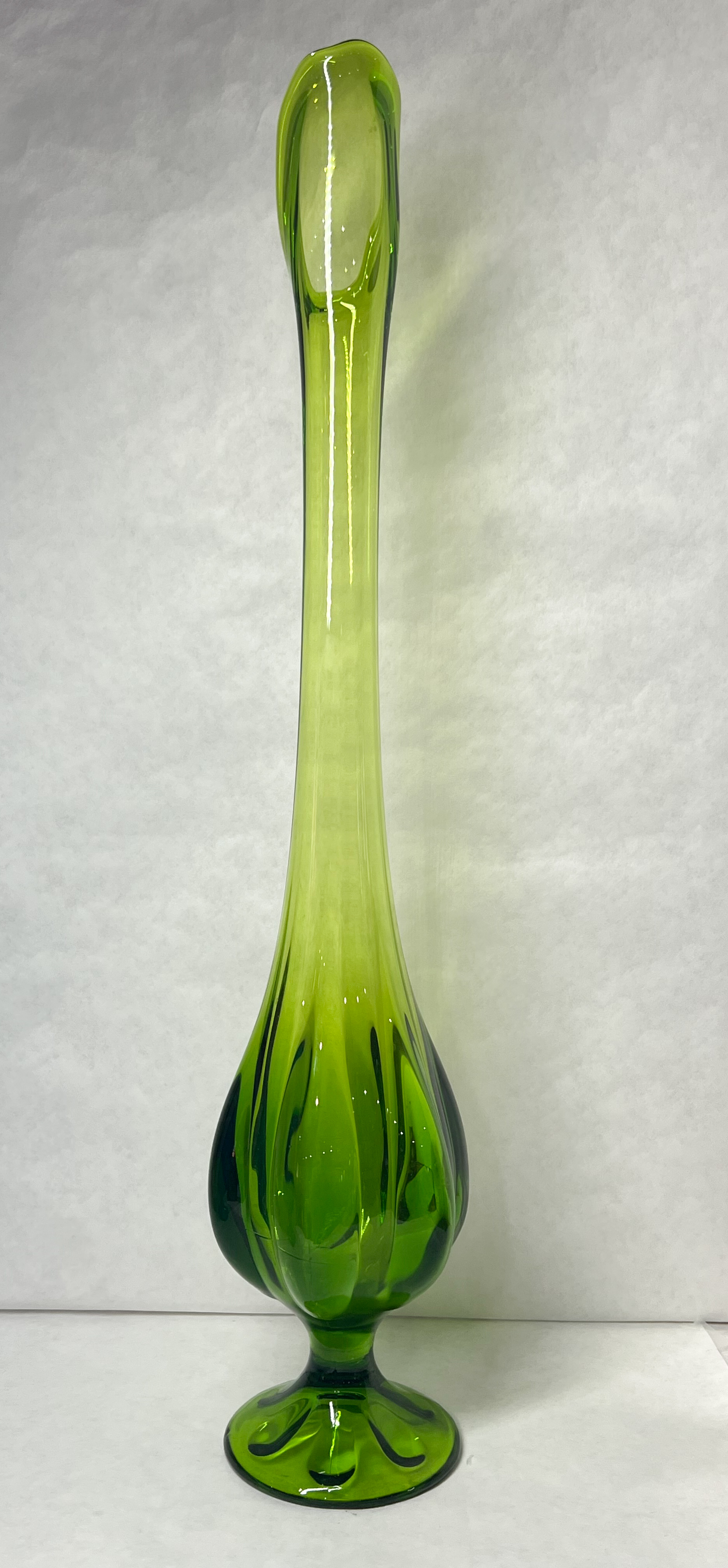 KANAWHA GREEN SWUNG GLASS VASE, 1960S