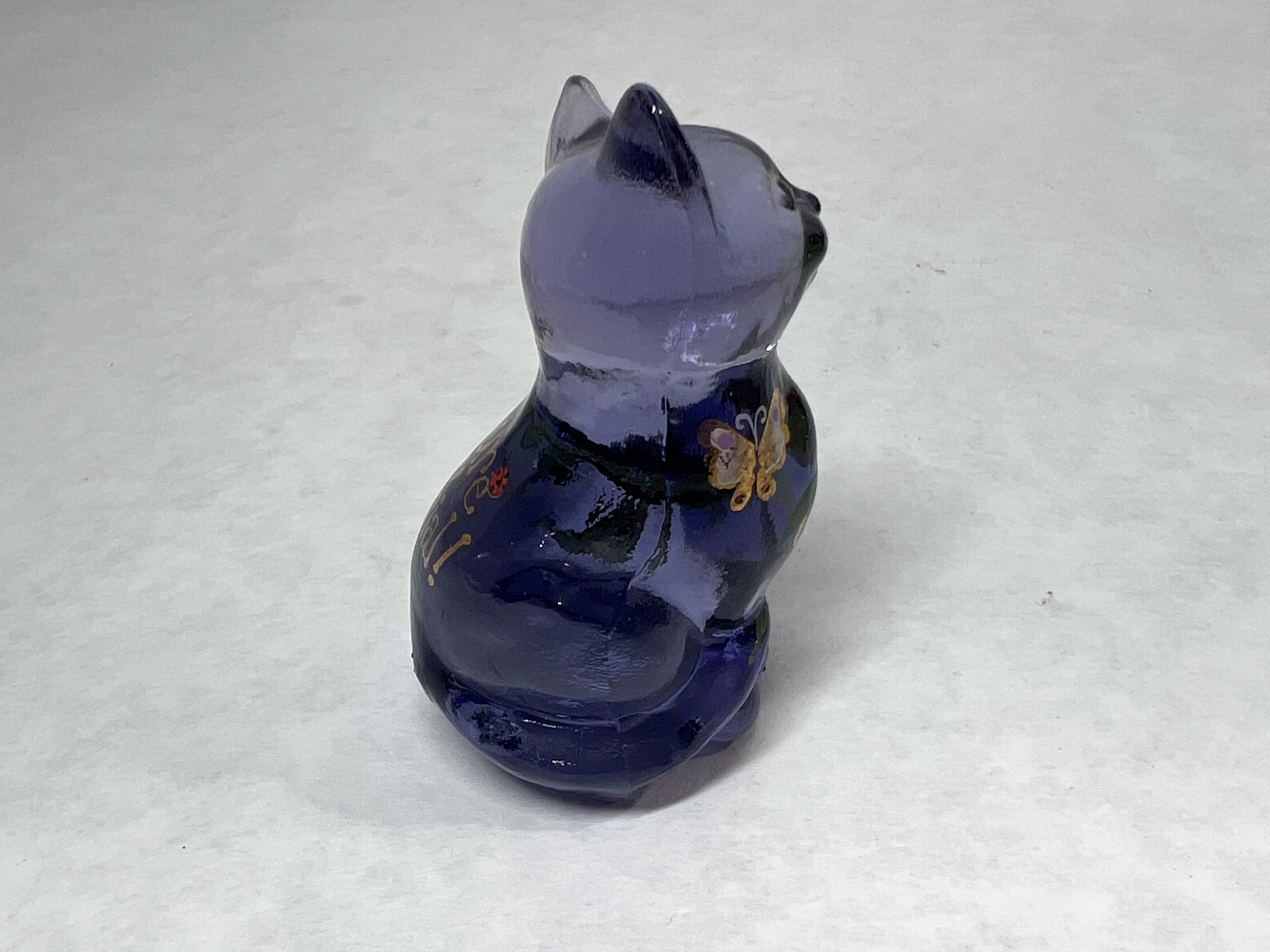 FENTON VIOLET GLASS CAT FIGURINE