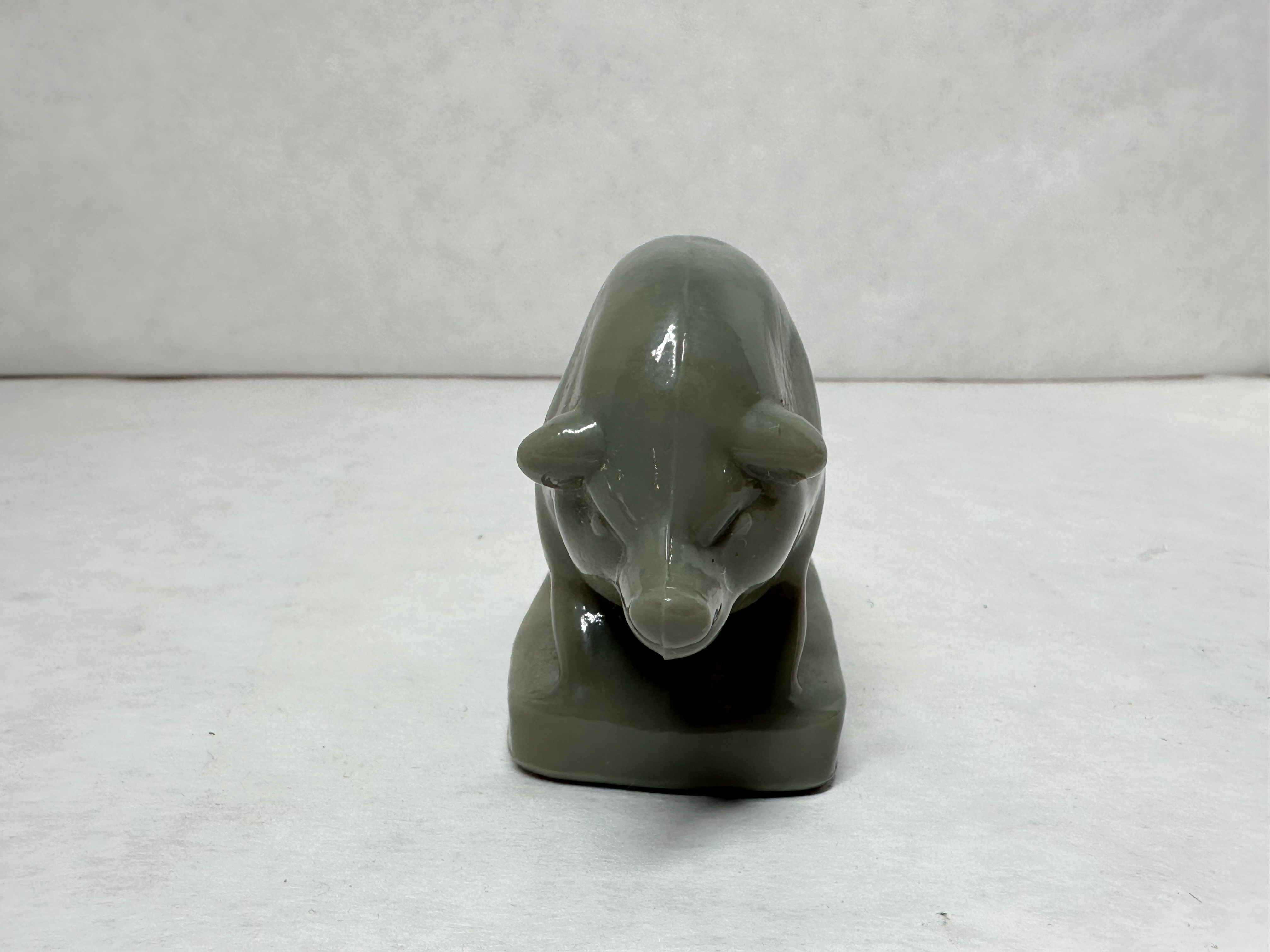 BOYD SUEE THE PIG MARBLED SLAG GLASS