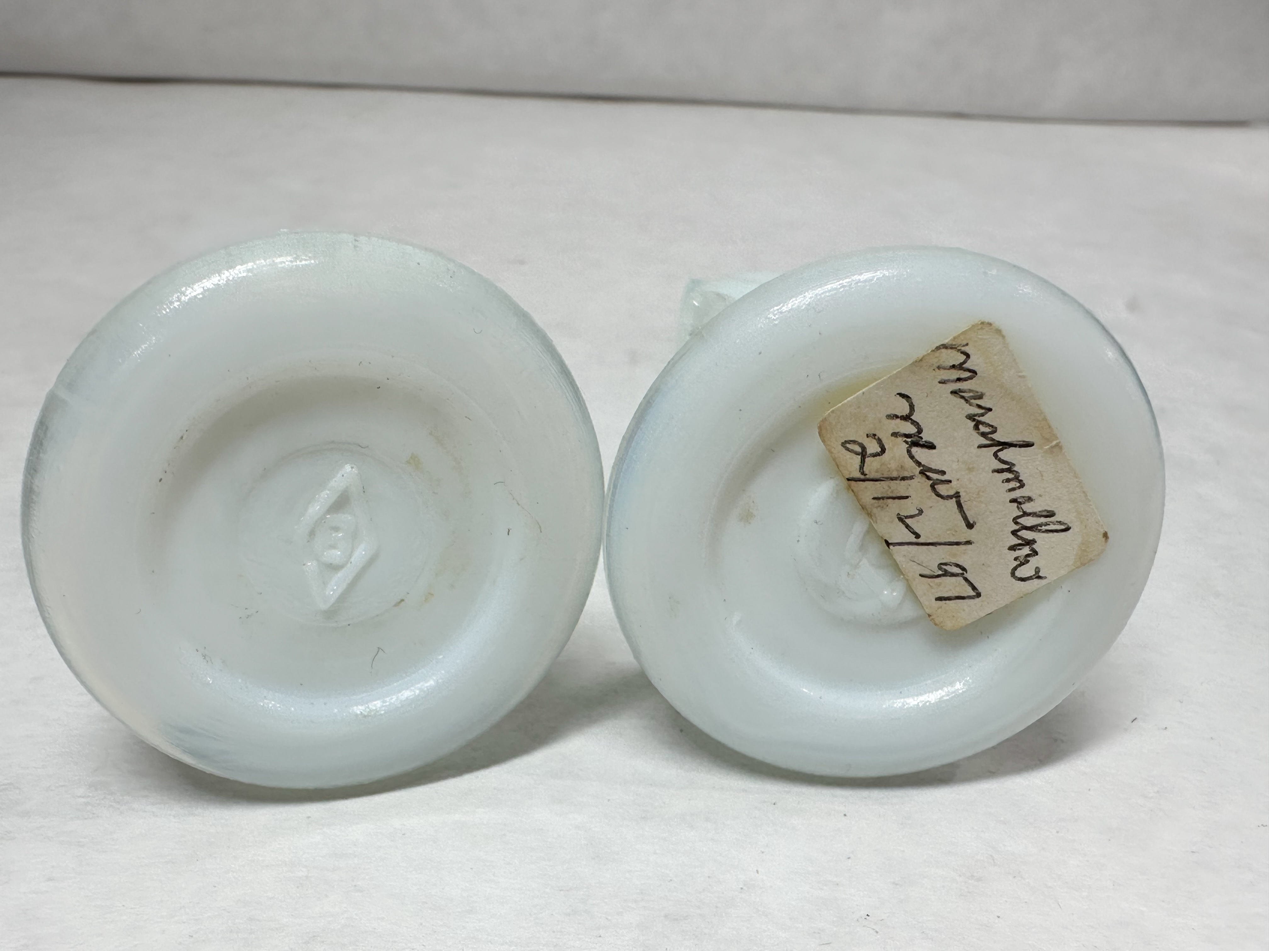 BOYD MARSHMALLOW GLASS KEWPIE PAIR 1997