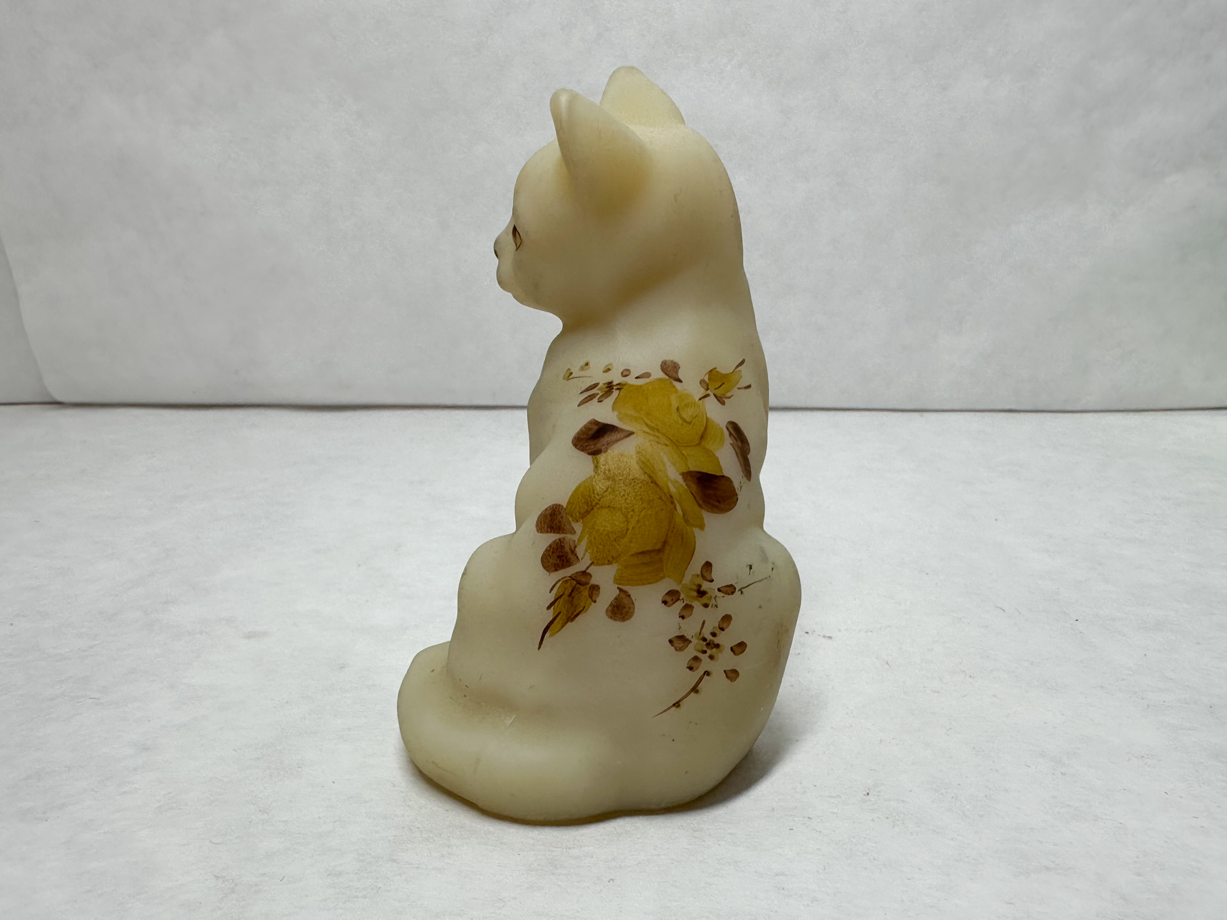 FENTON CUSTARD SATIN CAT FIGURINE