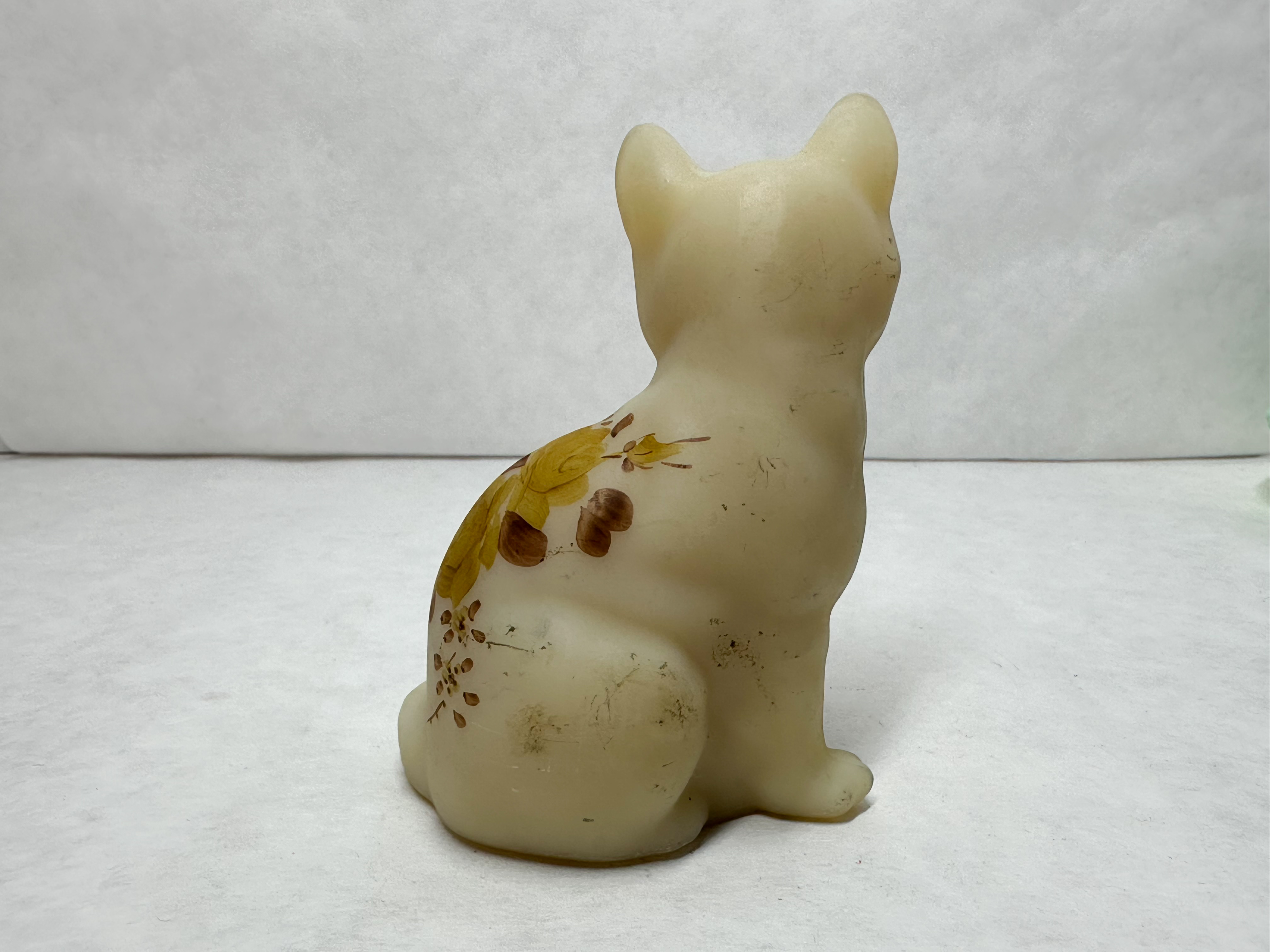 FENTON CUSTARD SATIN CAT FIGURINE