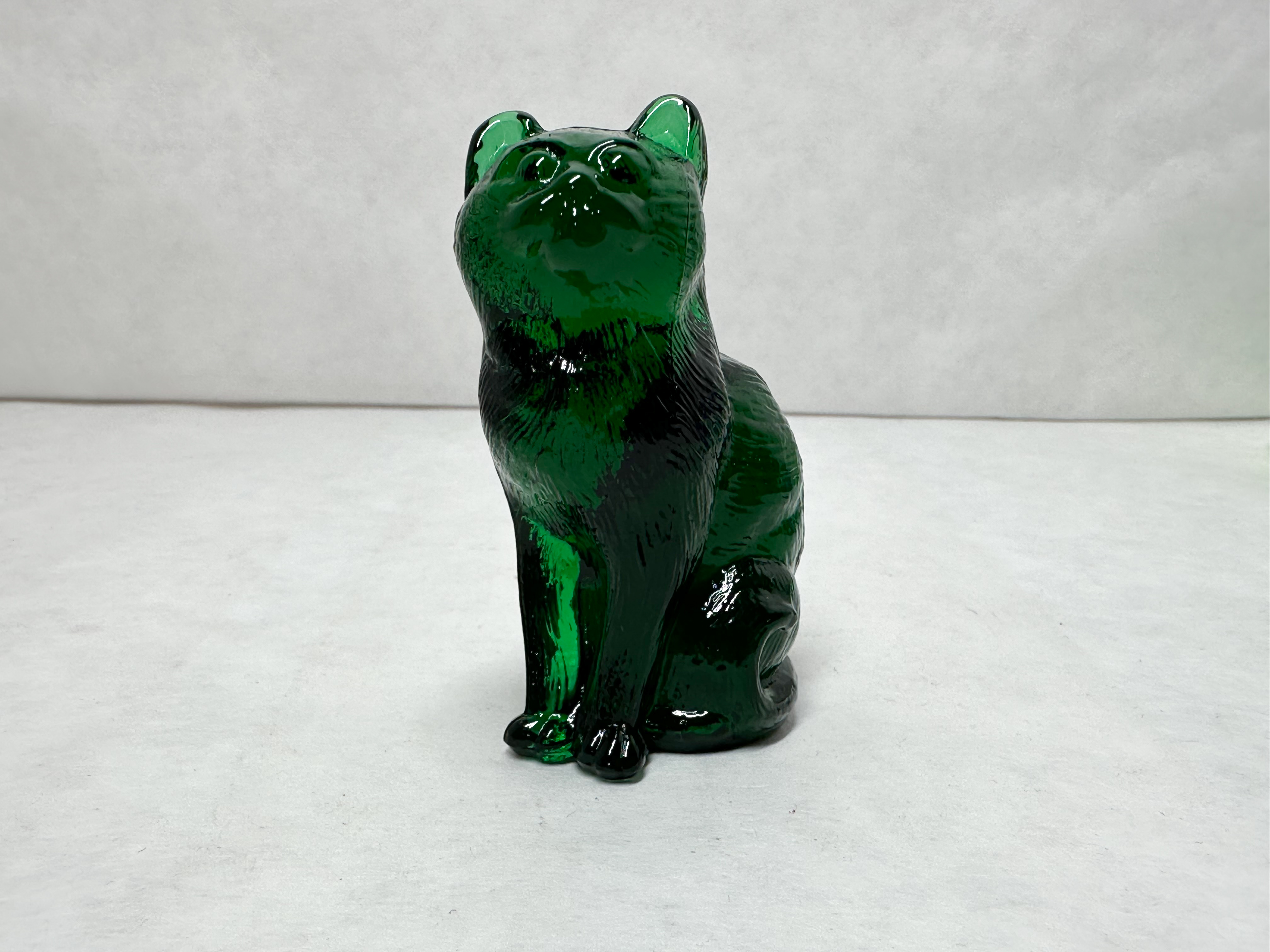 MOSSER SITTING CAT EMERALD GREEN
