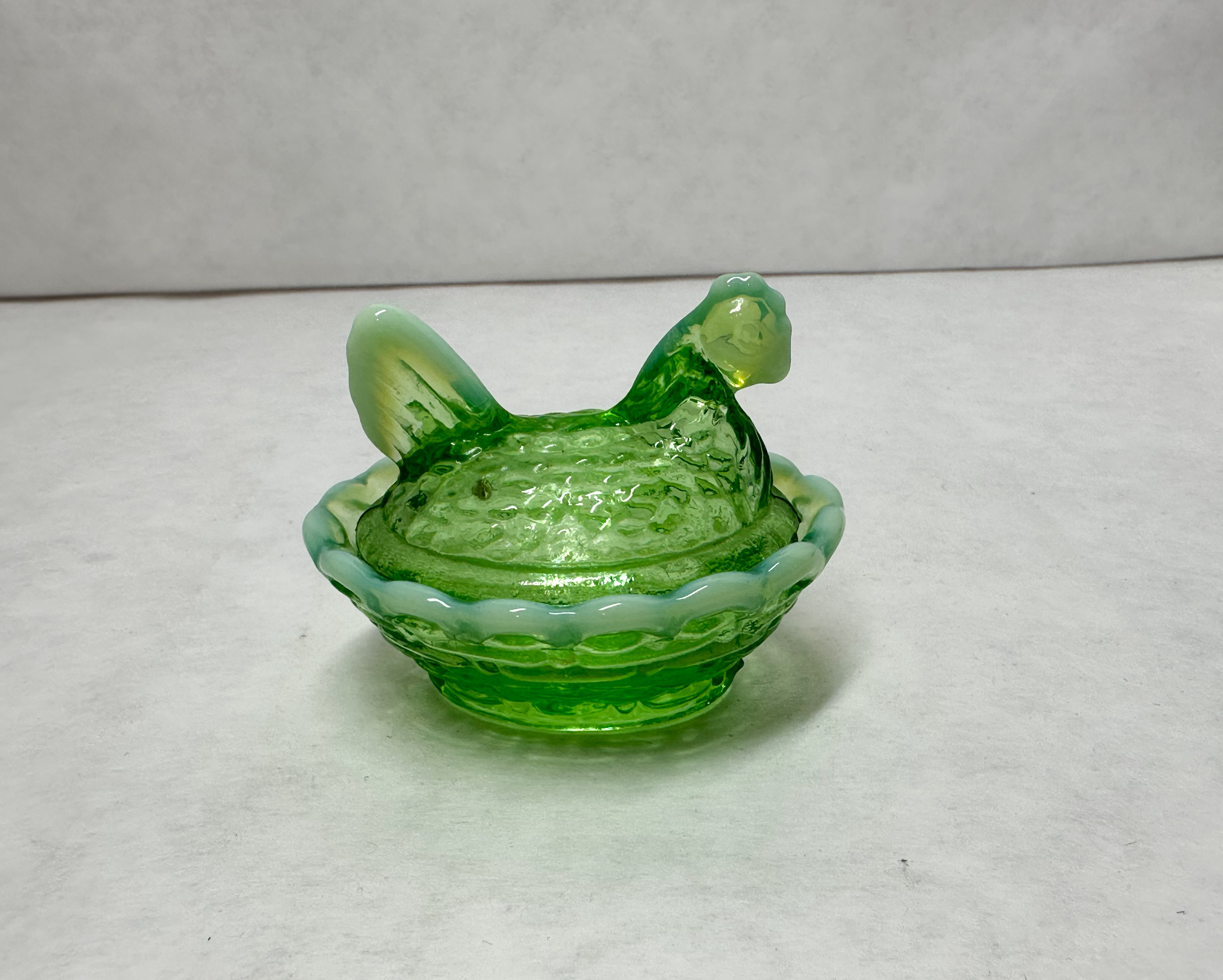 BOYD MINI GREEN OPALESCENT GLASS HEN ON NEST