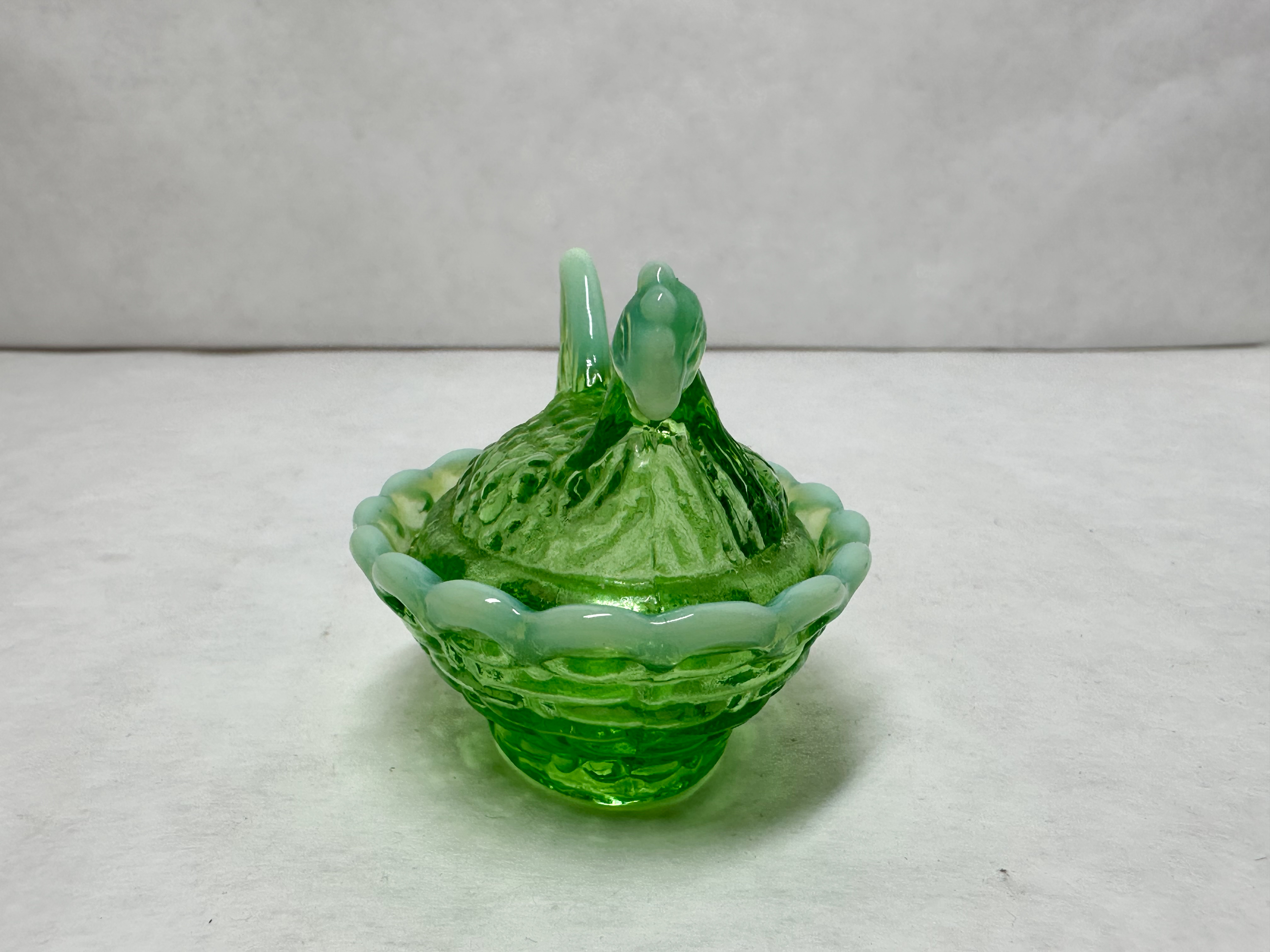 BOYD MINI GREEN OPALESCENT GLASS HEN ON NEST