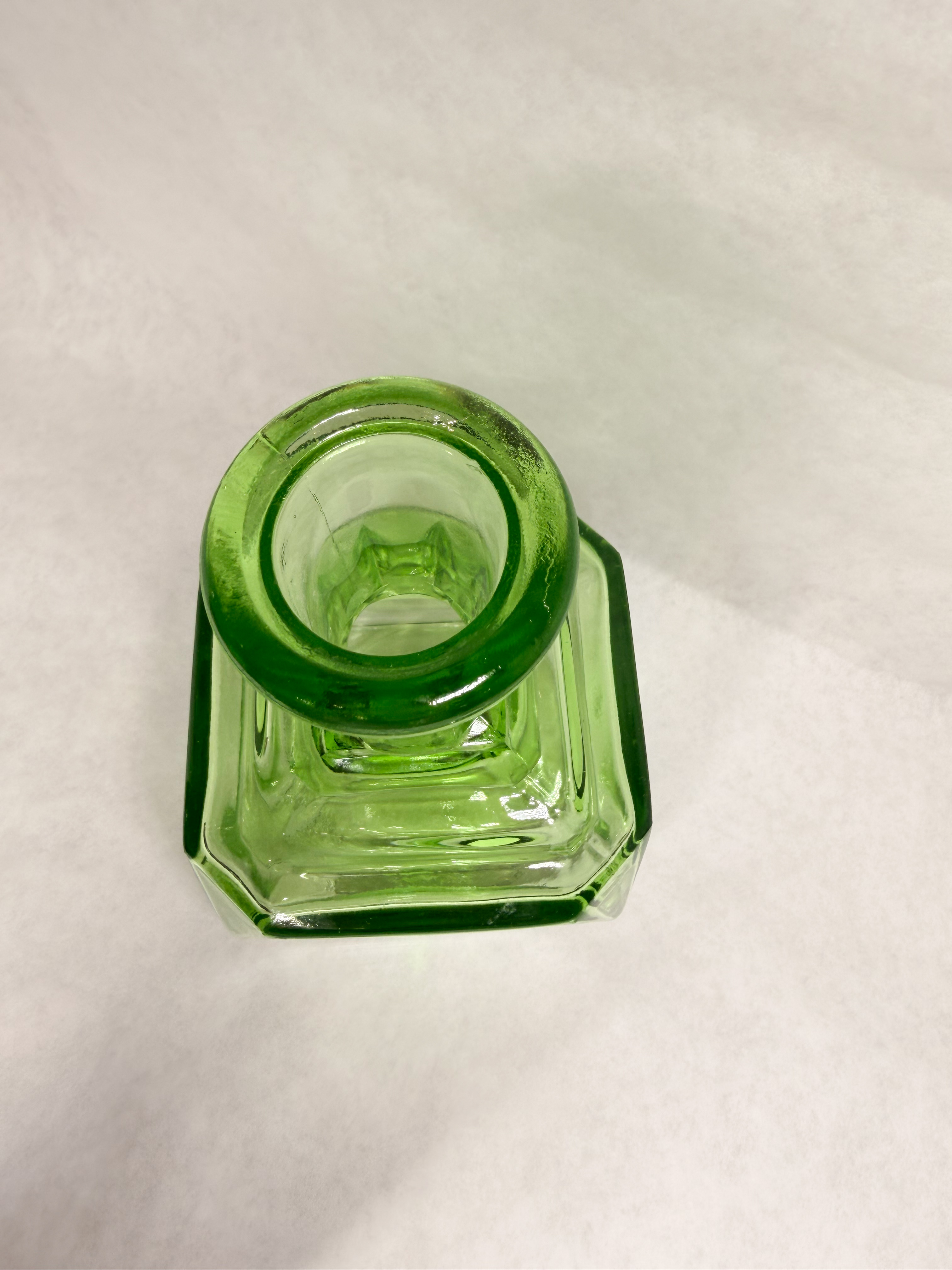 URANIUM GLASS DECANTER, CIRCA 1930S