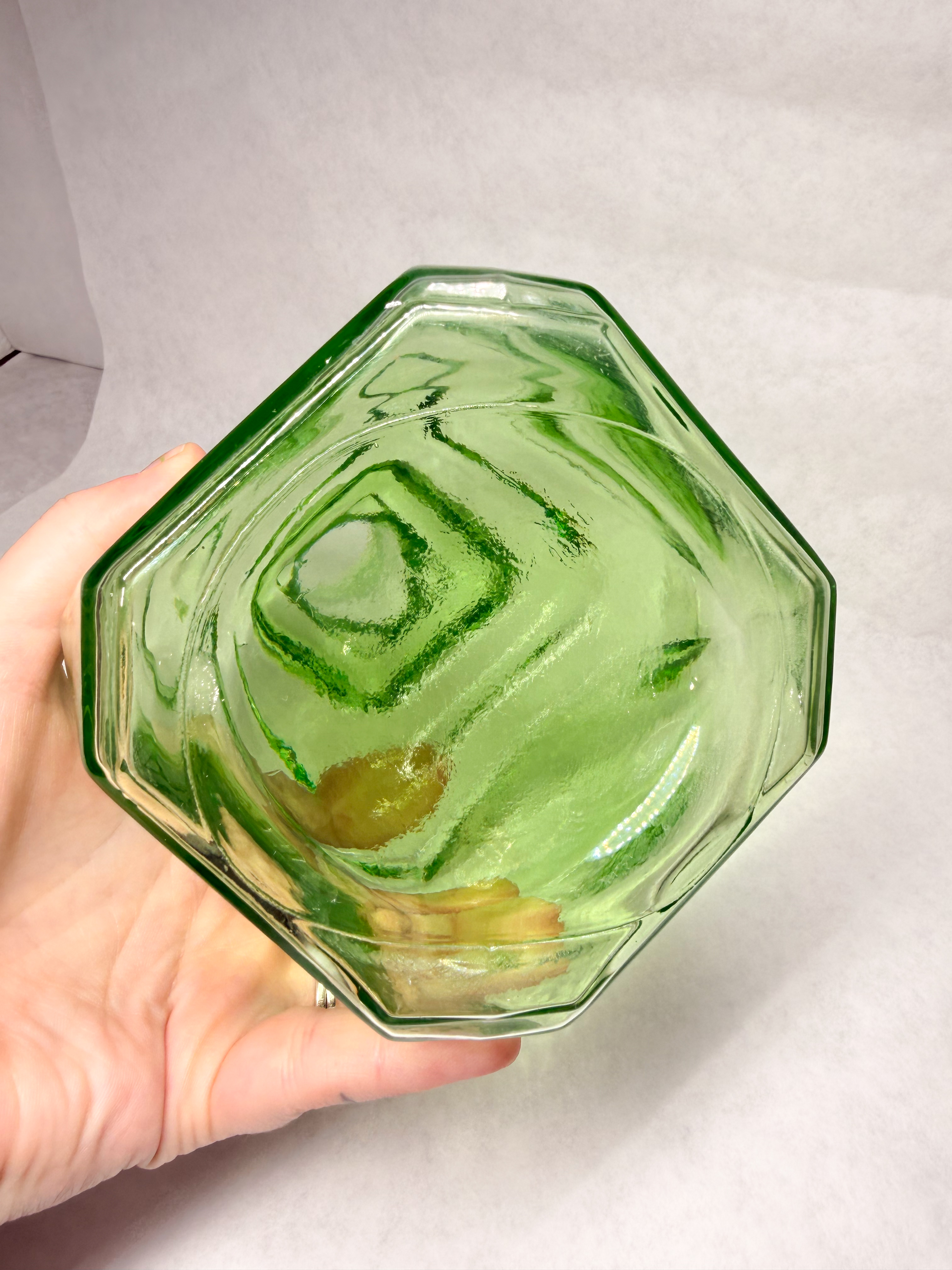 URANIUM GLASS DECANTER, CIRCA 1930S