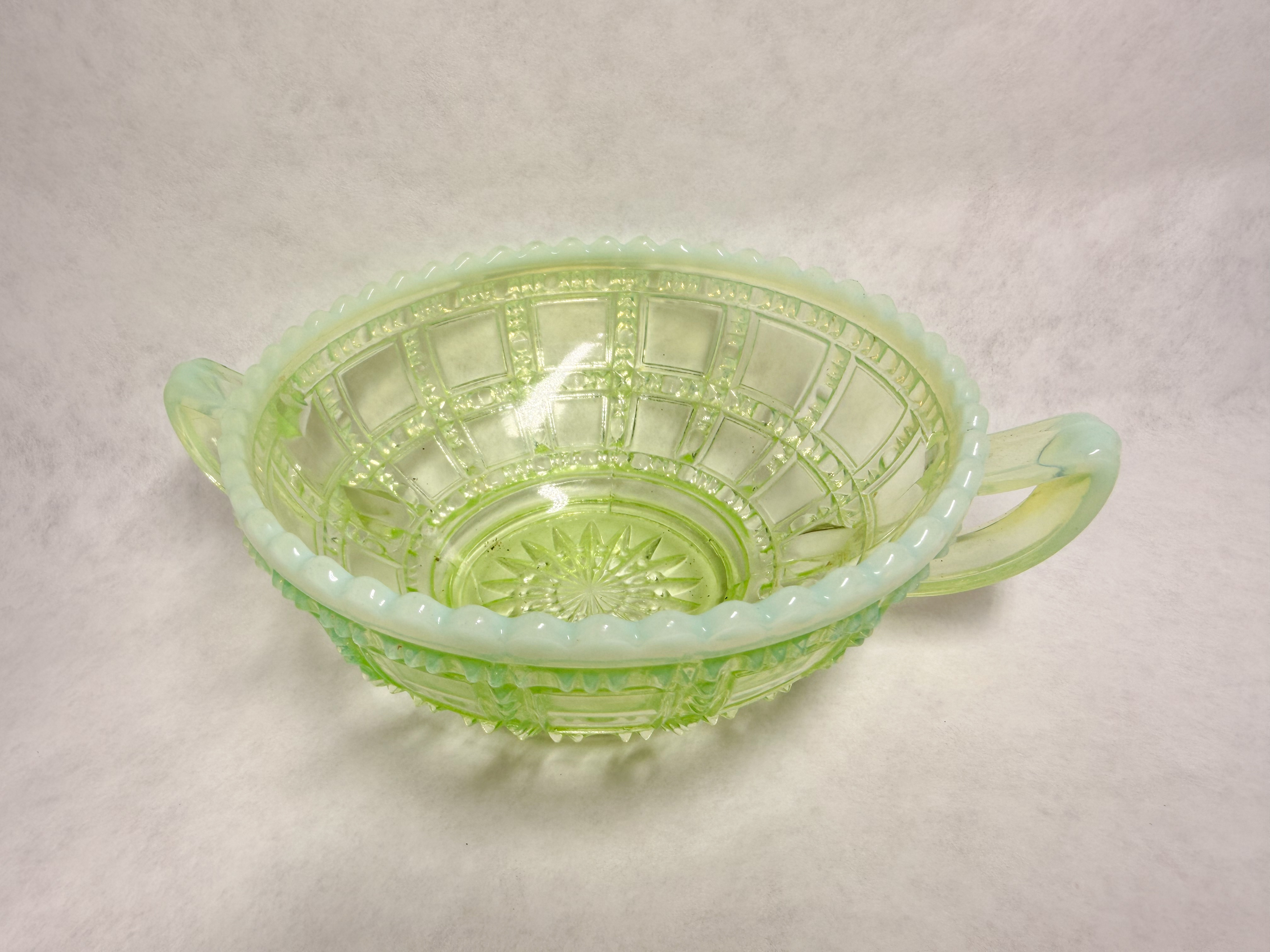 BEADED BLOCK URANIUM OPALESCENT GLASS DISH, CIRCA 1905