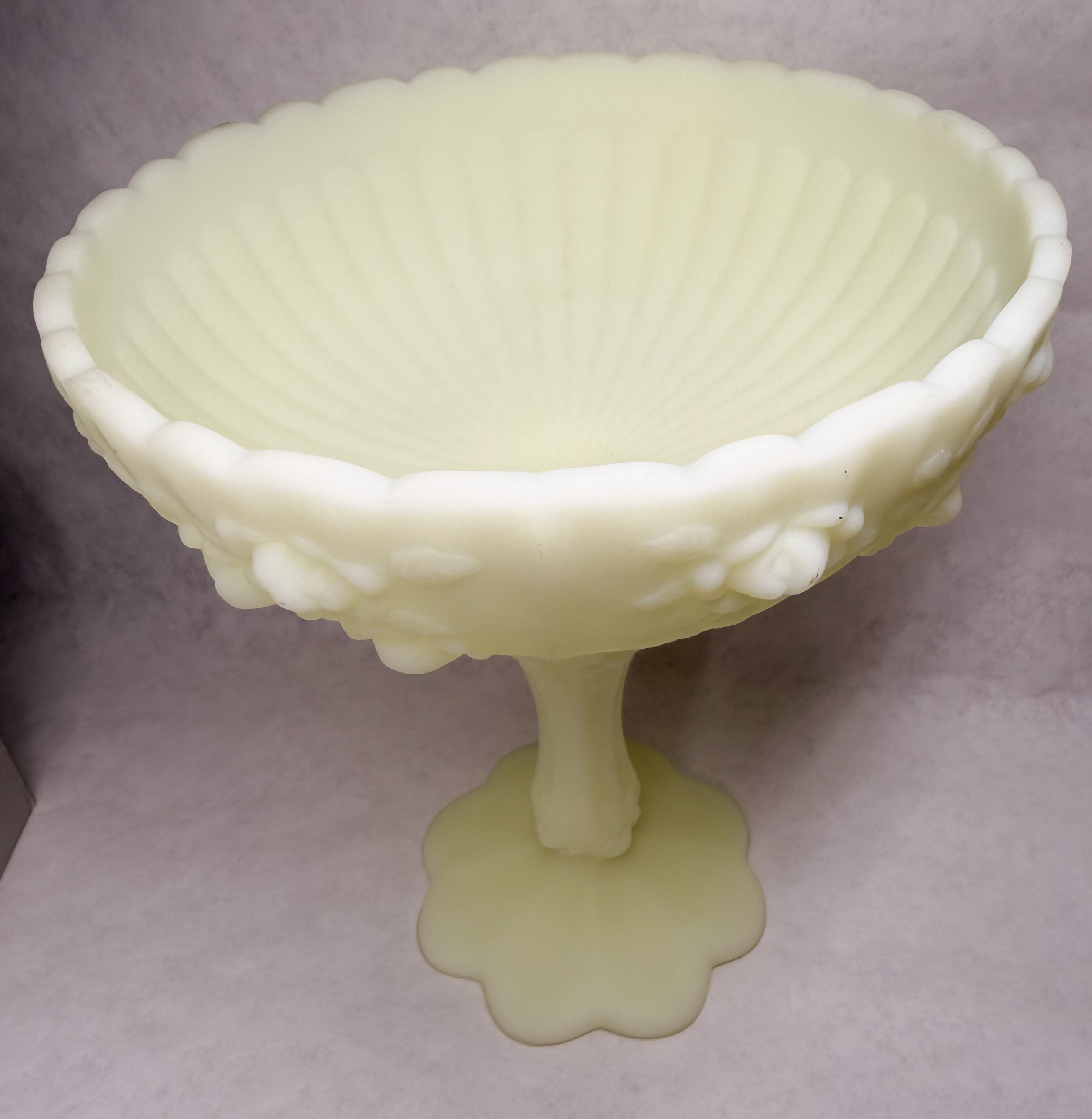 FENTON CUSTARD URANIUM GLASS COMPOTE, 1970S