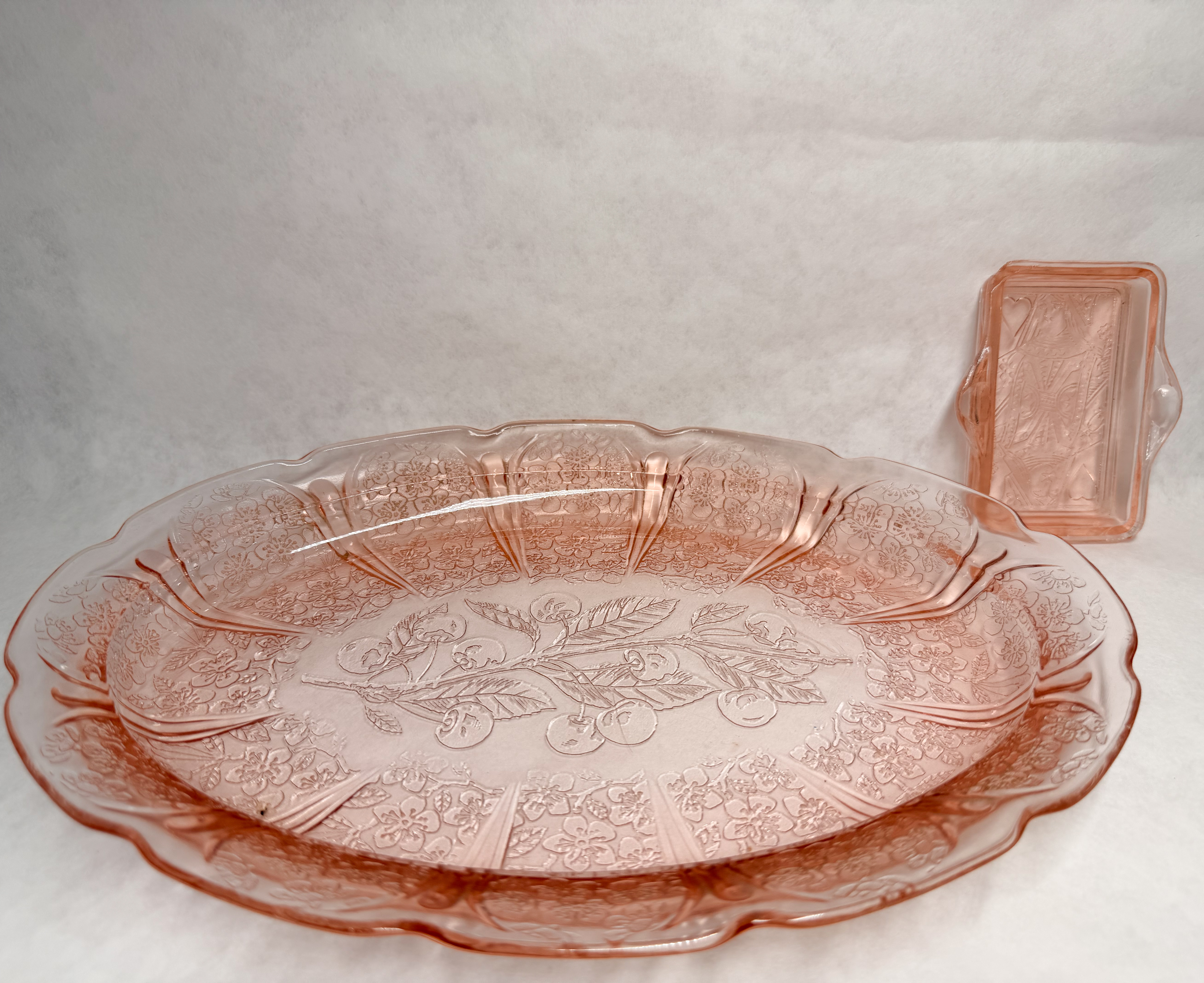 JEANNETTE TWO PINK GLASS PIECES, 1930S