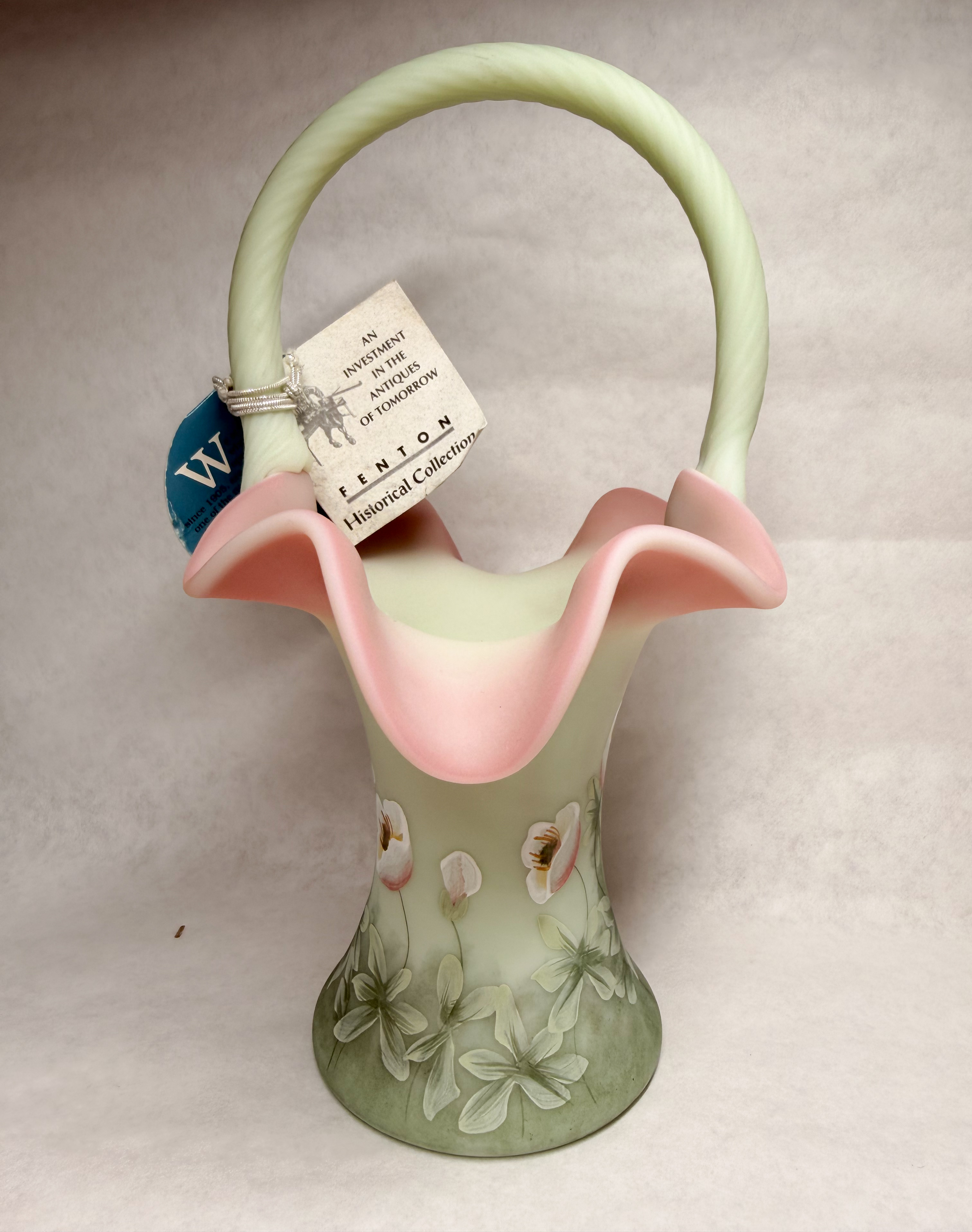 FENTON LOTUS MIST BURMESE BASKET 2000