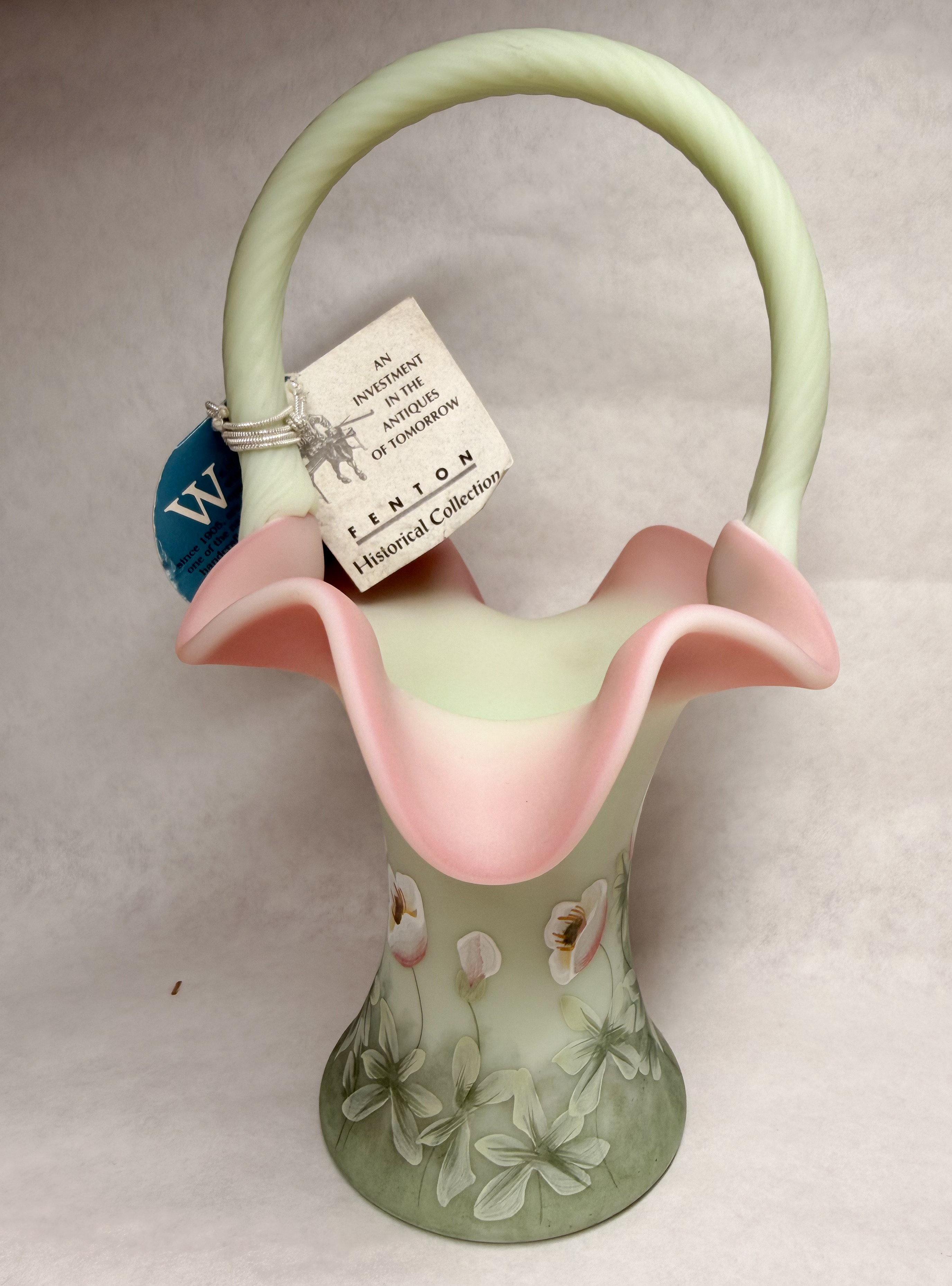 FENTON LOTUS MIST BURMESE BASKET 2000
