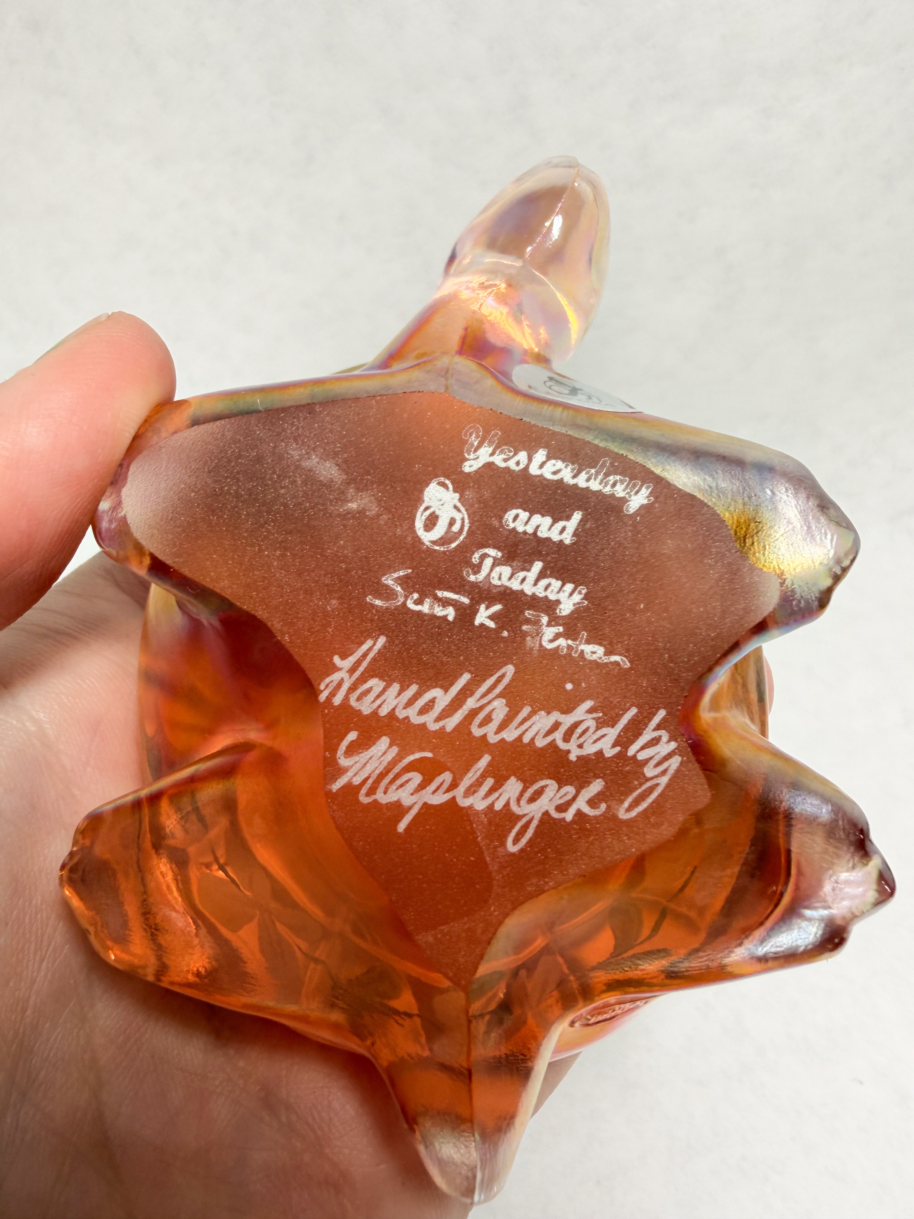 FENTON IRIDESCENT GLASS TURTLE FIGURINE