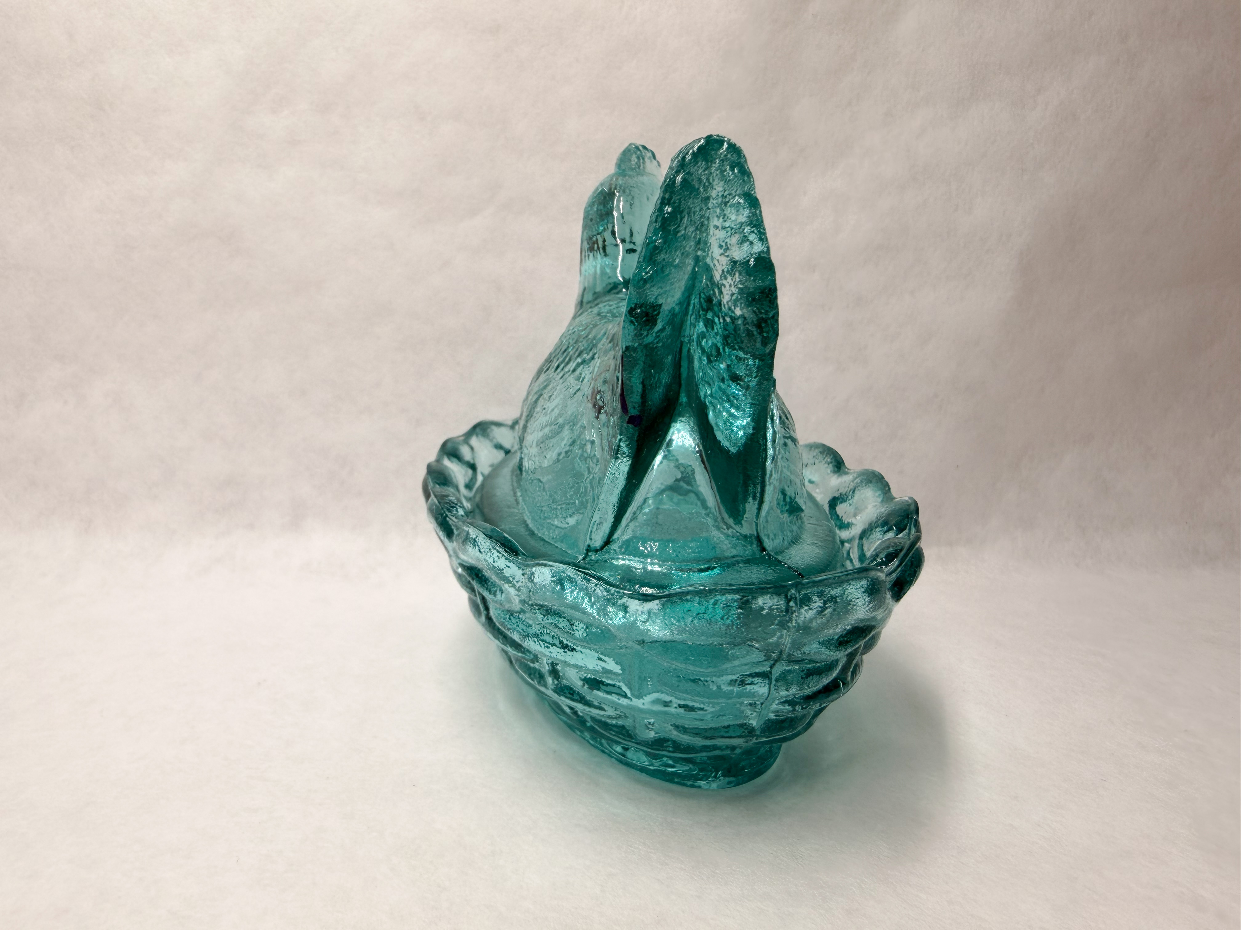 MOSSER AQUA GLASS HEN ON NEST