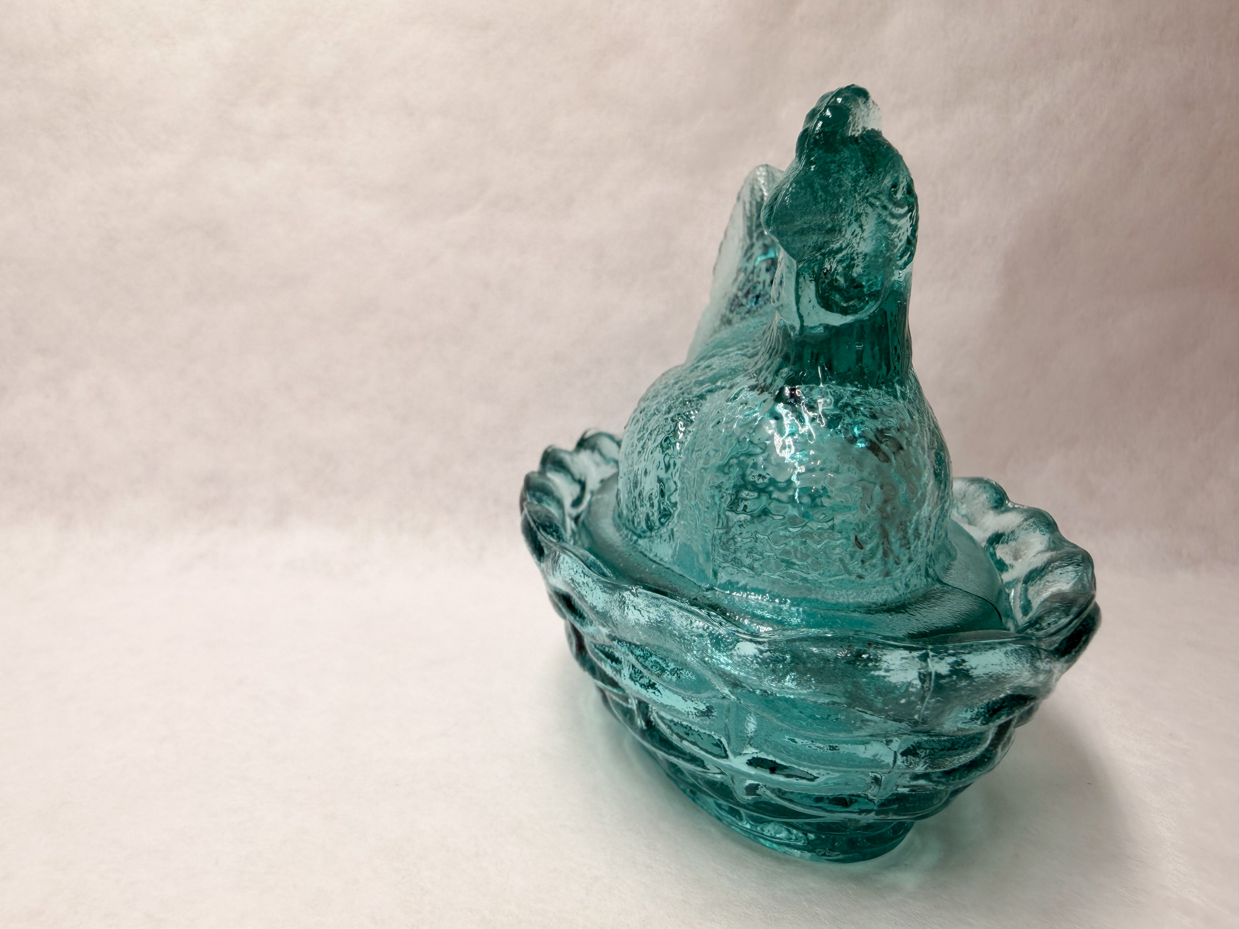 MOSSER AQUA GLASS HEN ON NEST