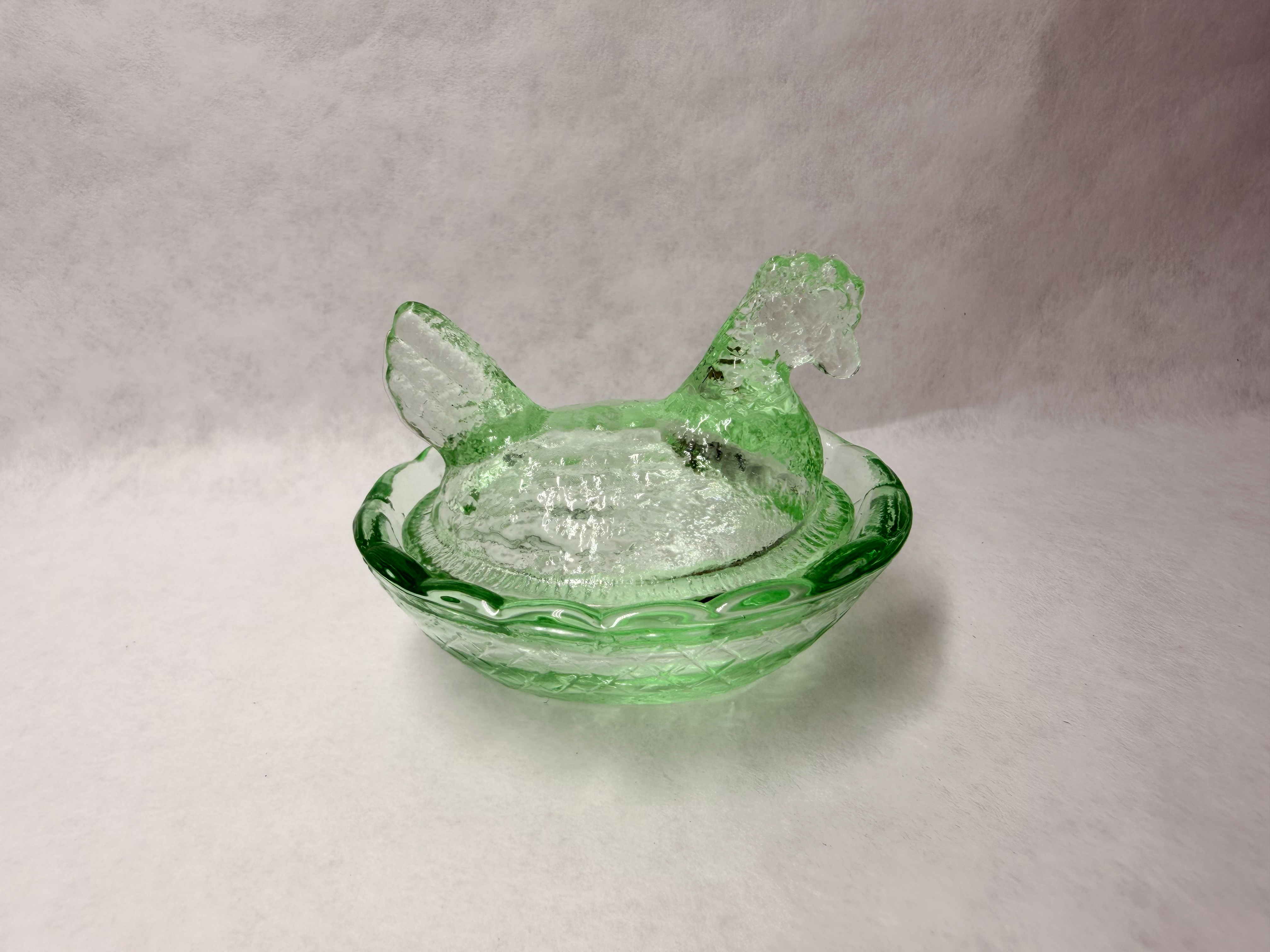 VINTAGE GREEN GLASS HEN ON NEST