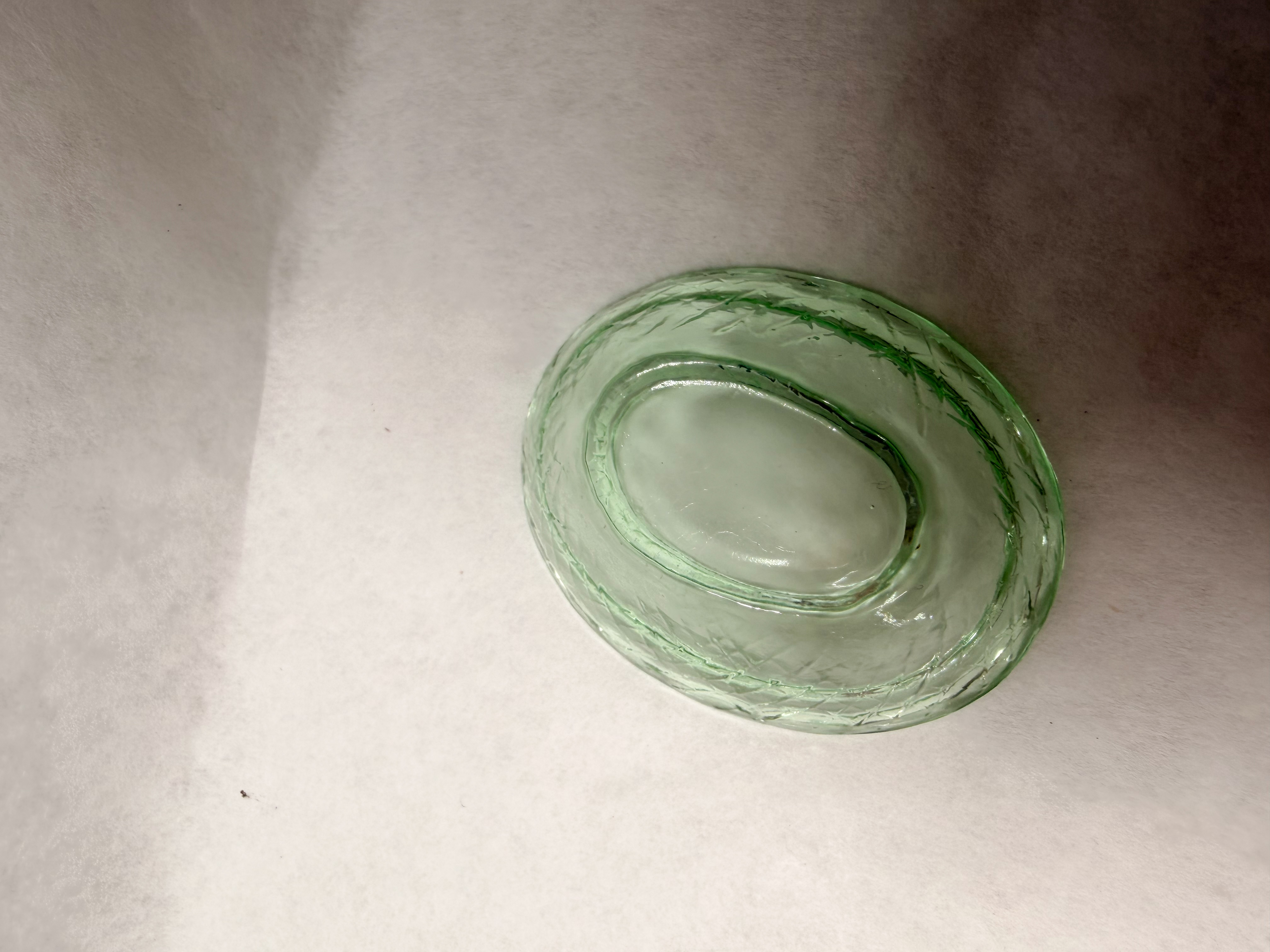 VINTAGE GREEN GLASS HEN ON NEST