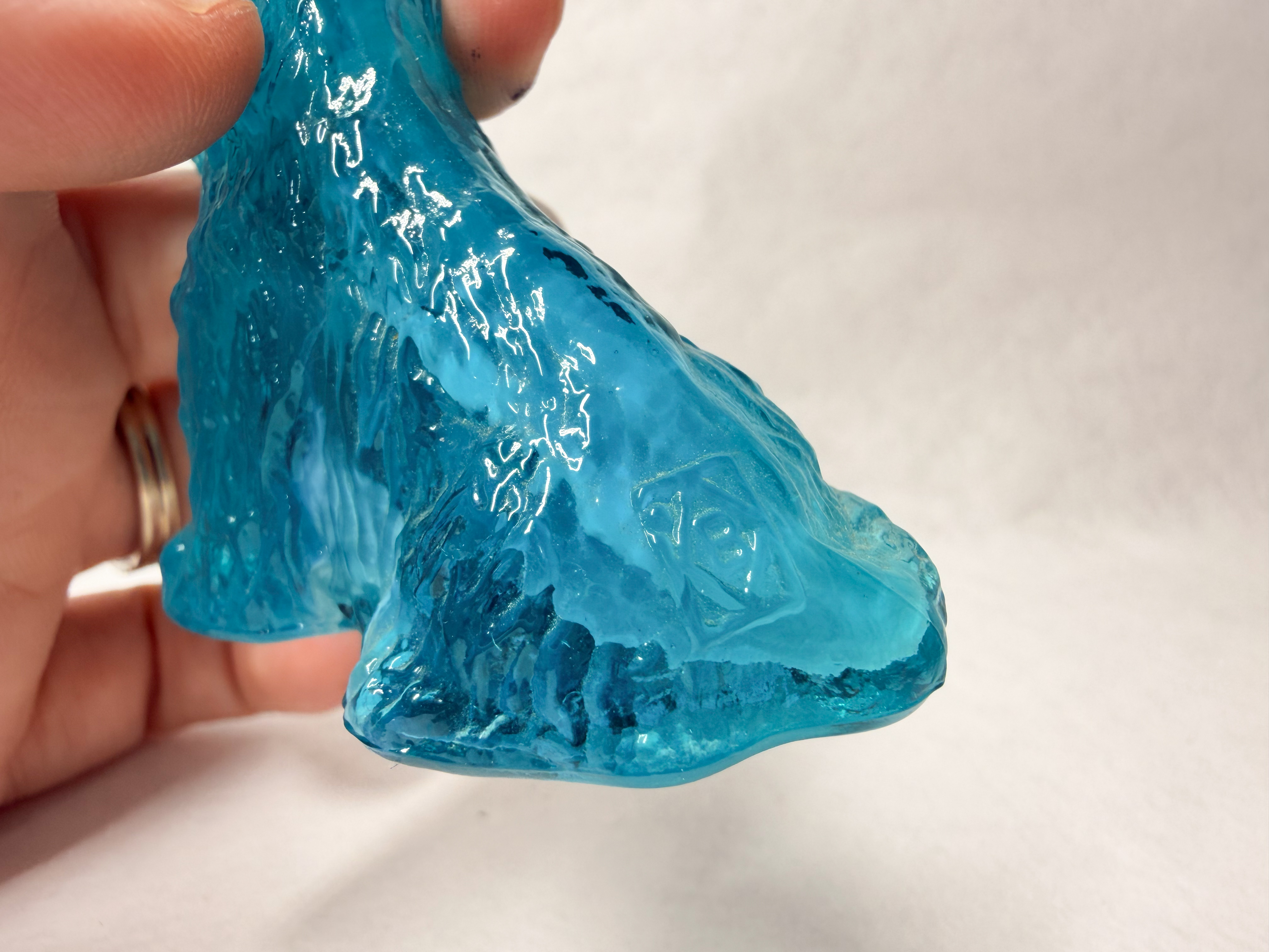 BLUEBERRY SWIRL URANIUM GLASS SCOTTIE DOG