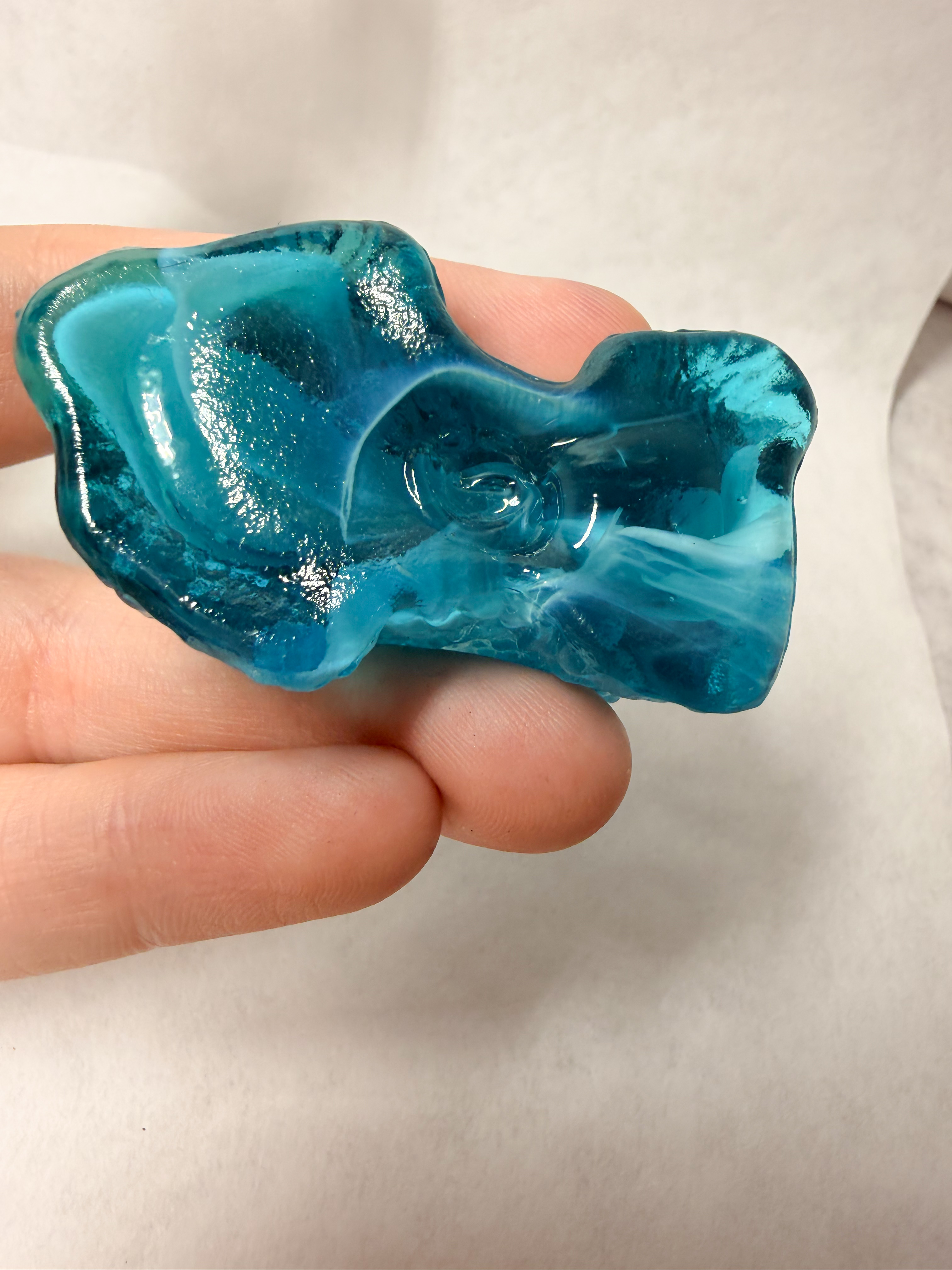 BLUEBERRY SWIRL URANIUM GLASS SCOTTIE DOG