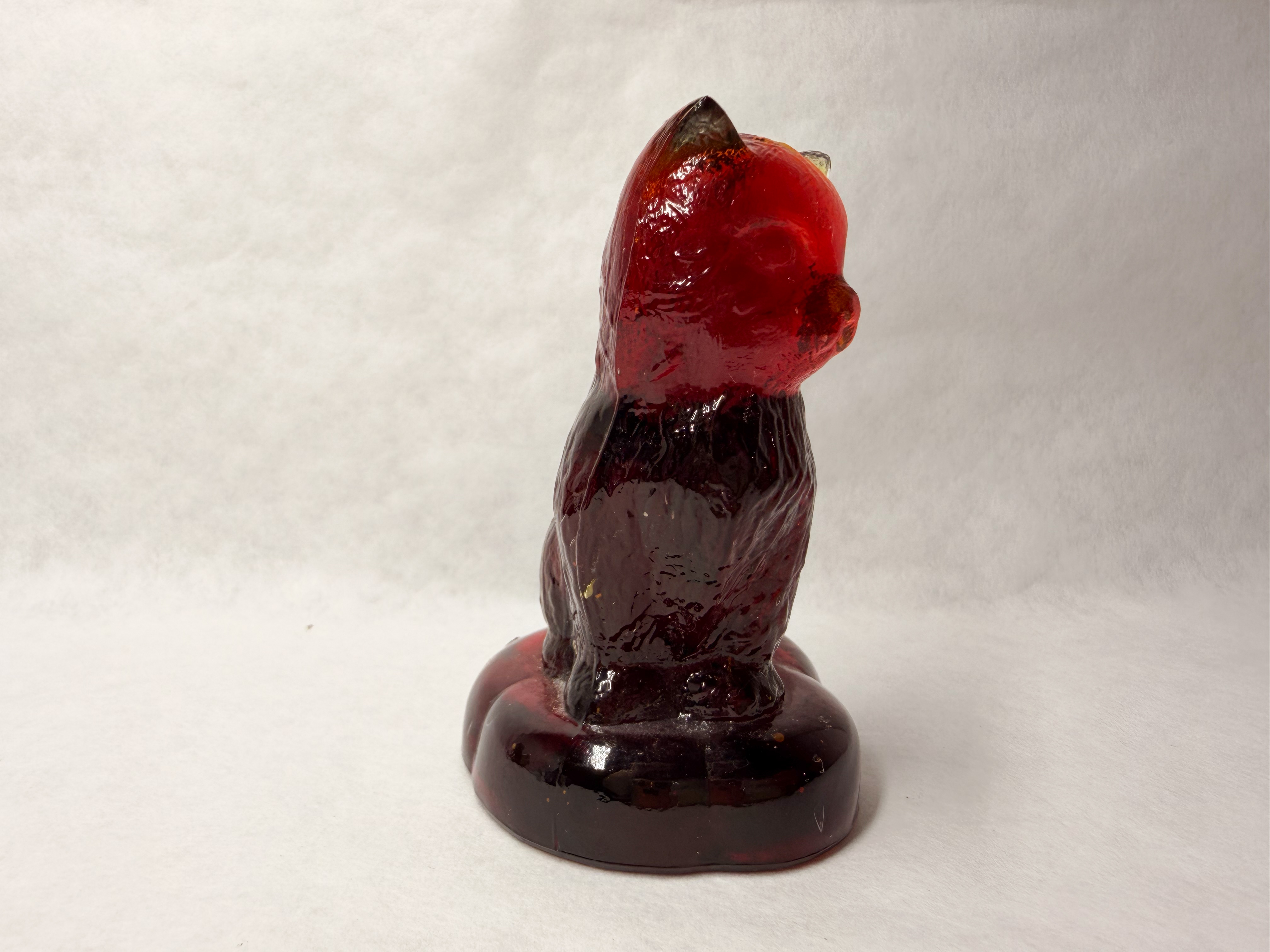 BOYD'S GLASS RED SITTING KITTEN PILLOW