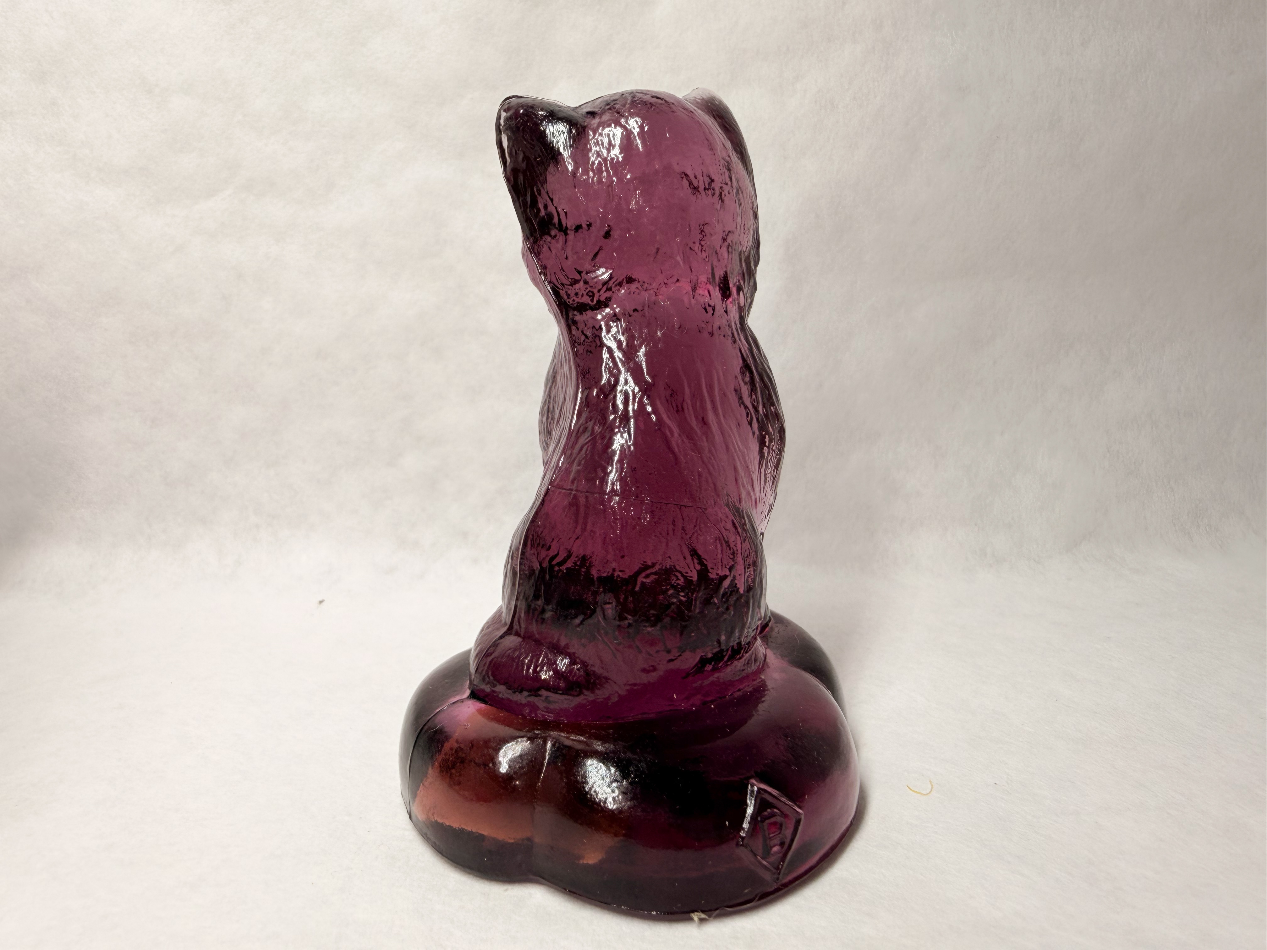 BOYD PURPLE GLASS SITTING KITTEN PILLOW