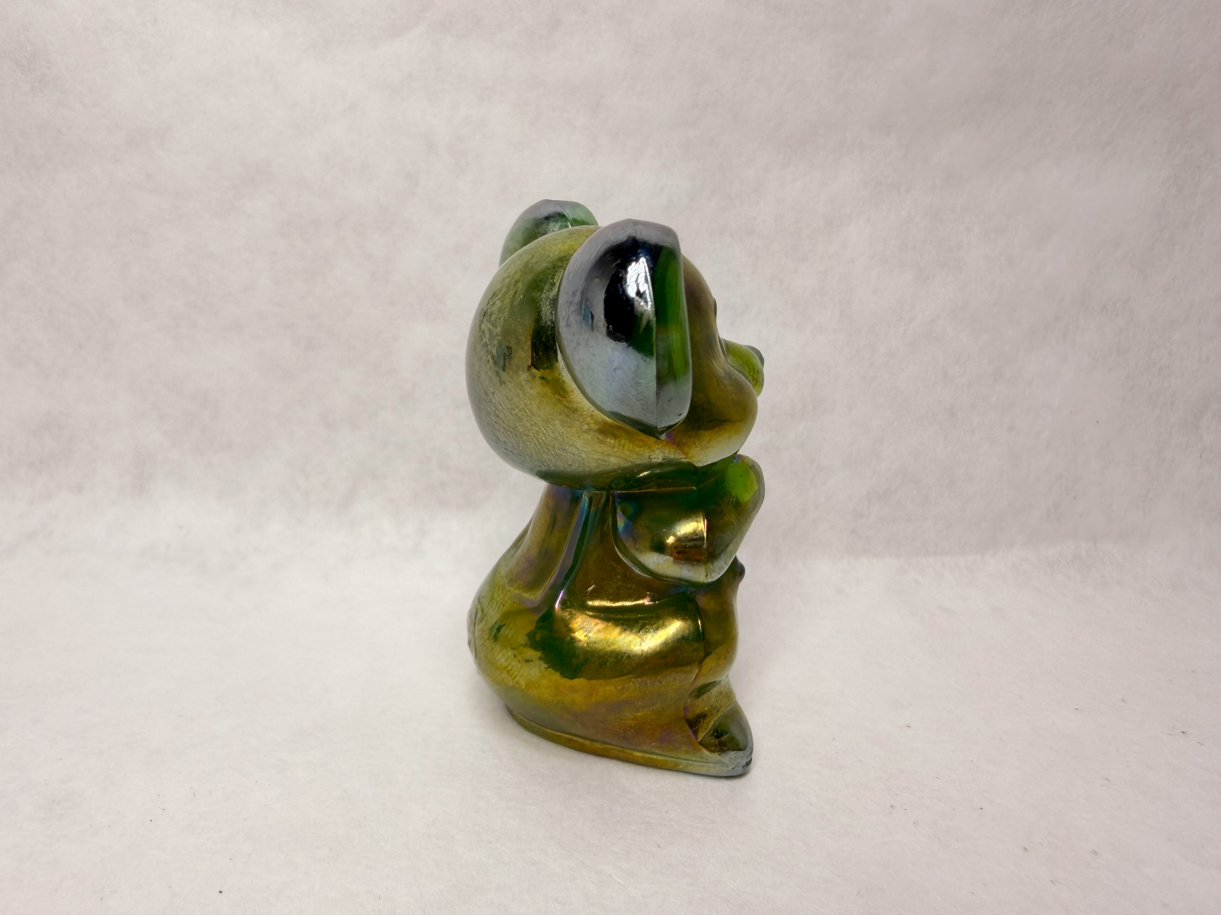 BOYD IRIDESCENT GREEN GLASS MOUSE