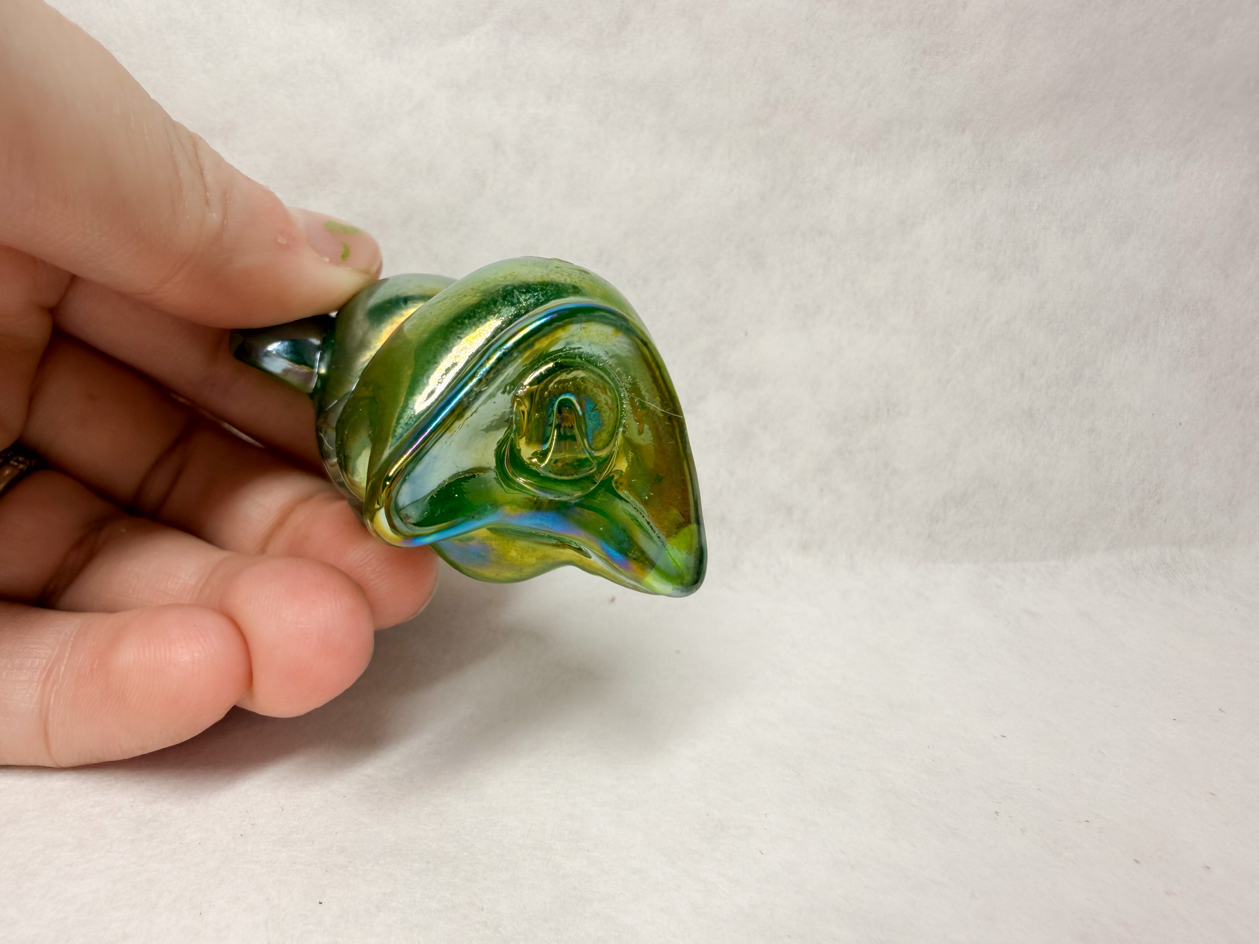 BOYD IRIDESCENT GREEN GLASS MOUSE