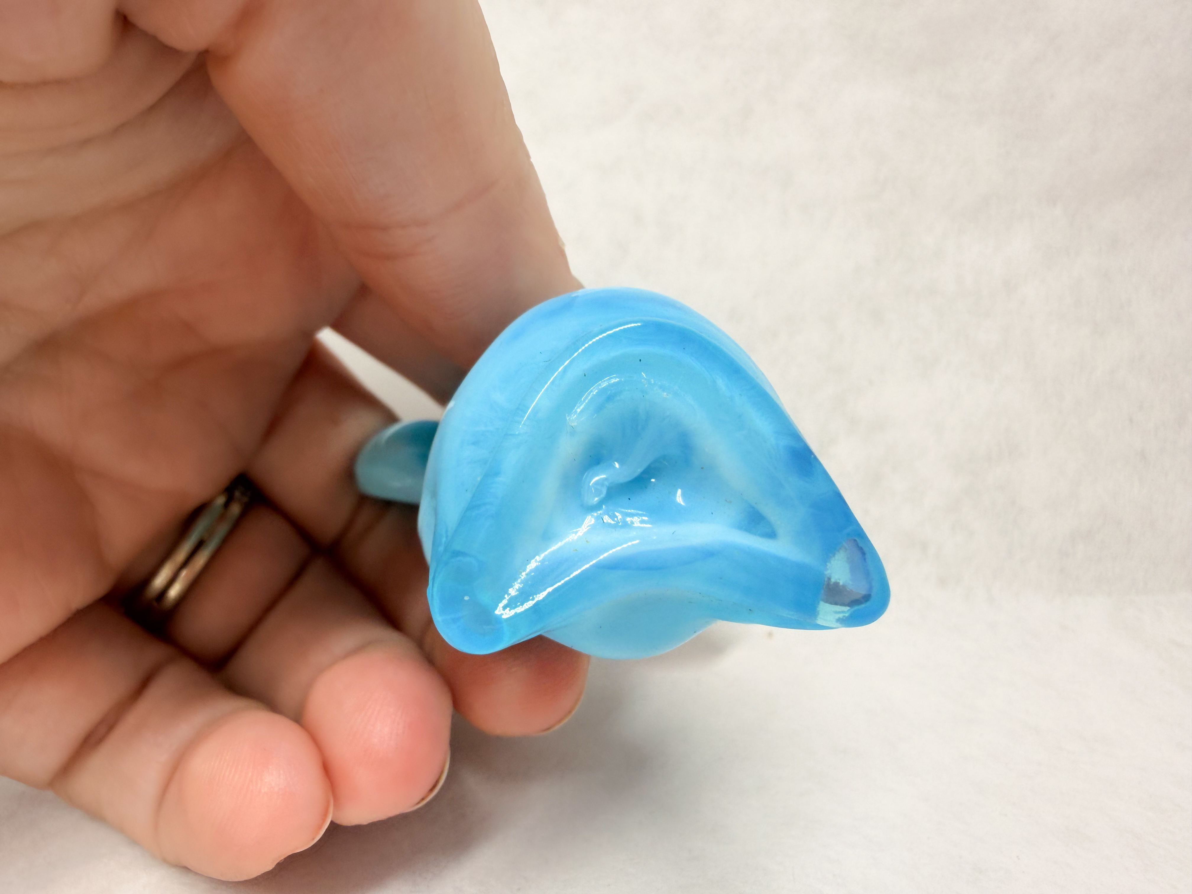 BOYD BLUE SLAG GLASS MOUSE