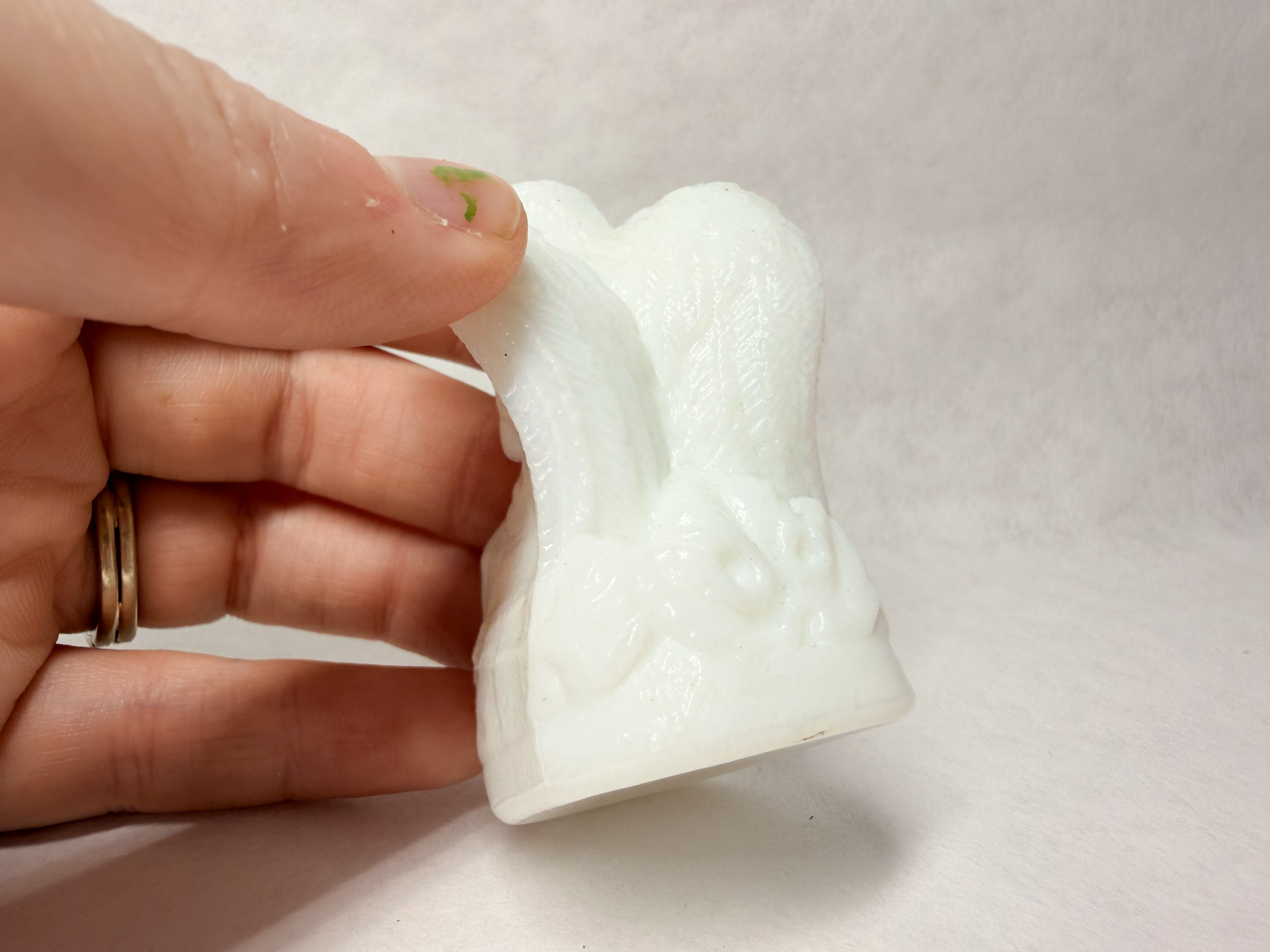 BOYD WHITE MILK GLASS PRAYING ANGEL