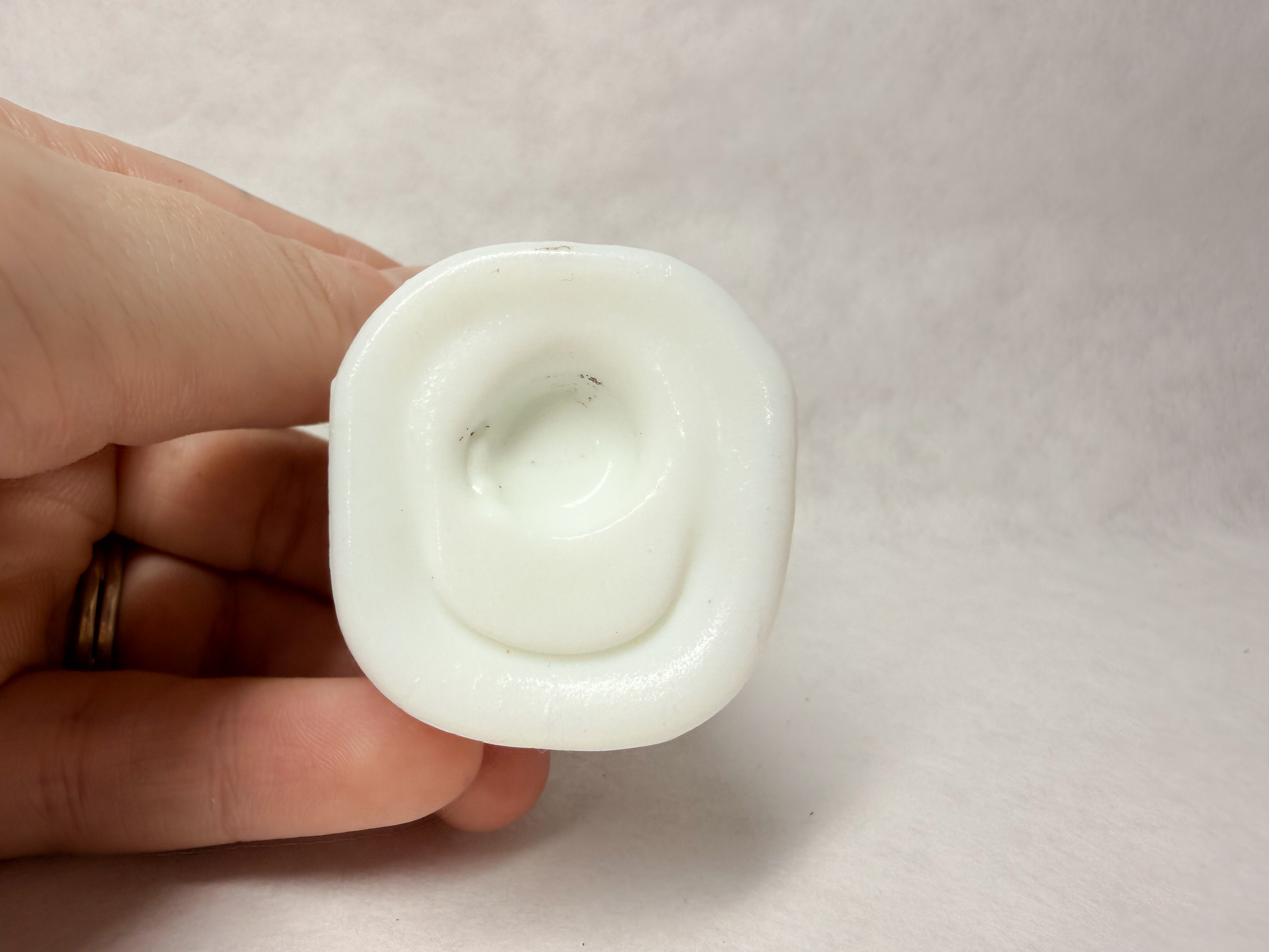 BOYD WHITE MILK GLASS PRAYING ANGEL