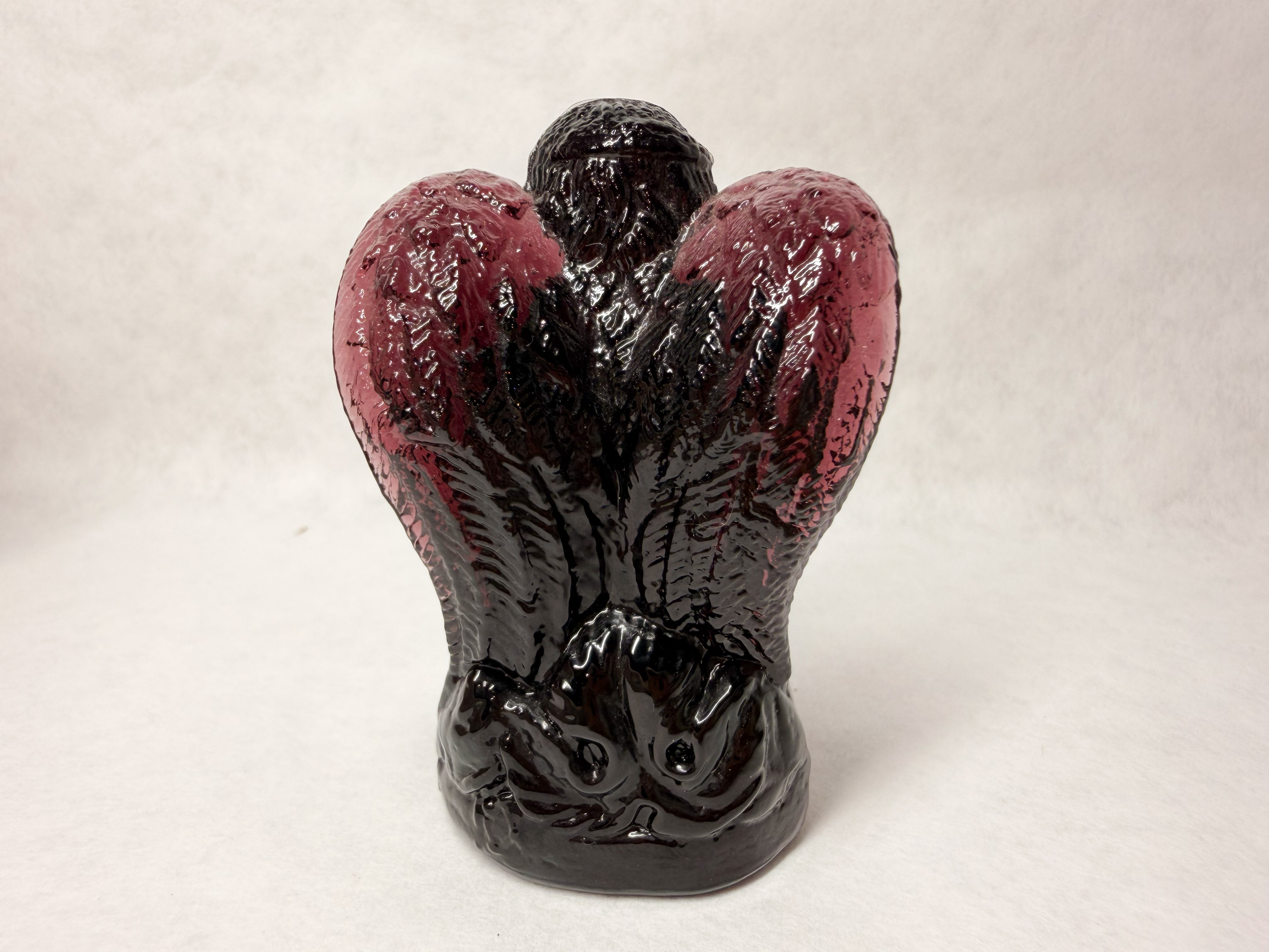 BOYD ART GLASS PRAYING ANGEL PURPLE, 1980S