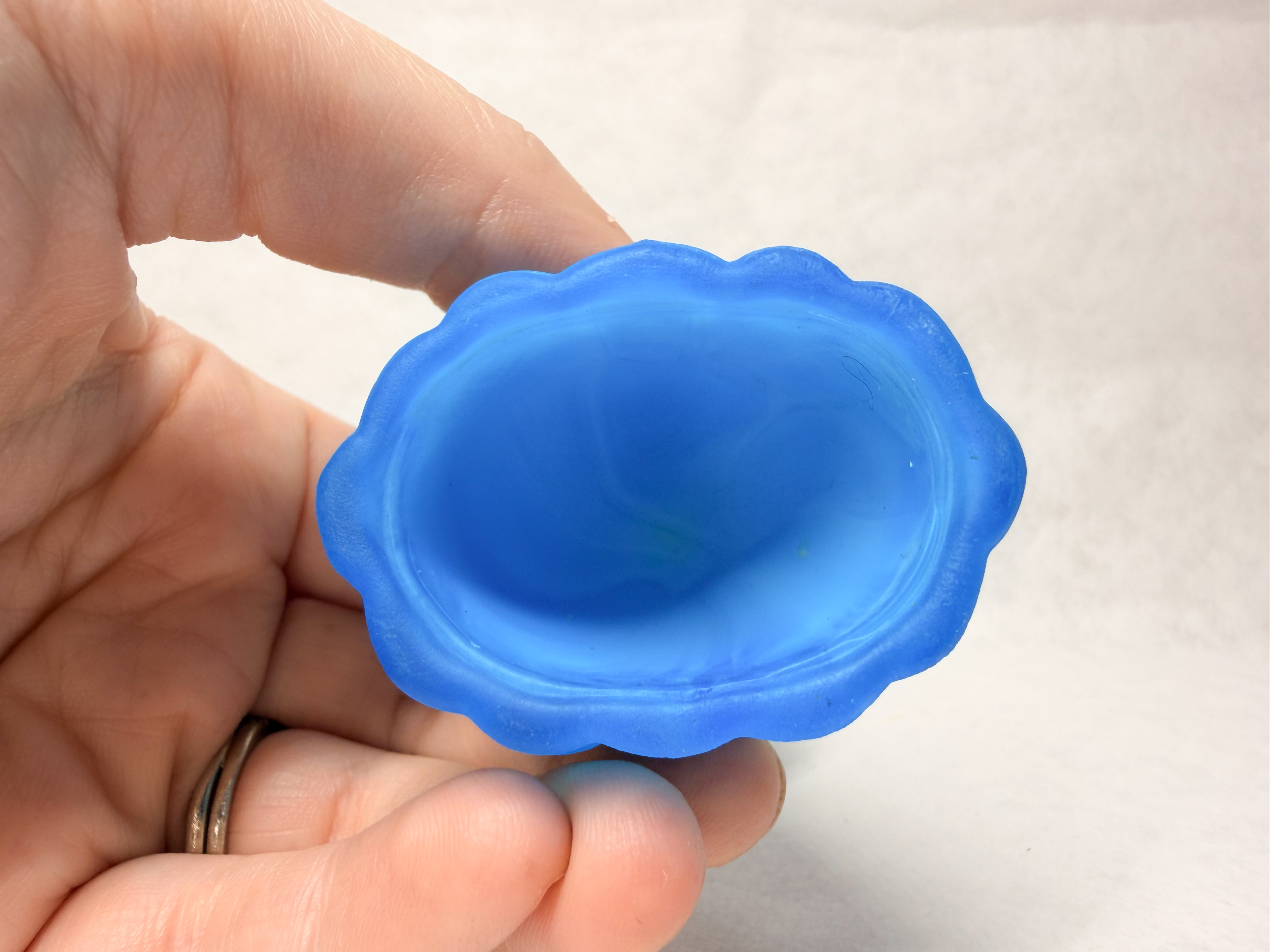 MARBLED BLUE GLASS SOUTHERN BELLE