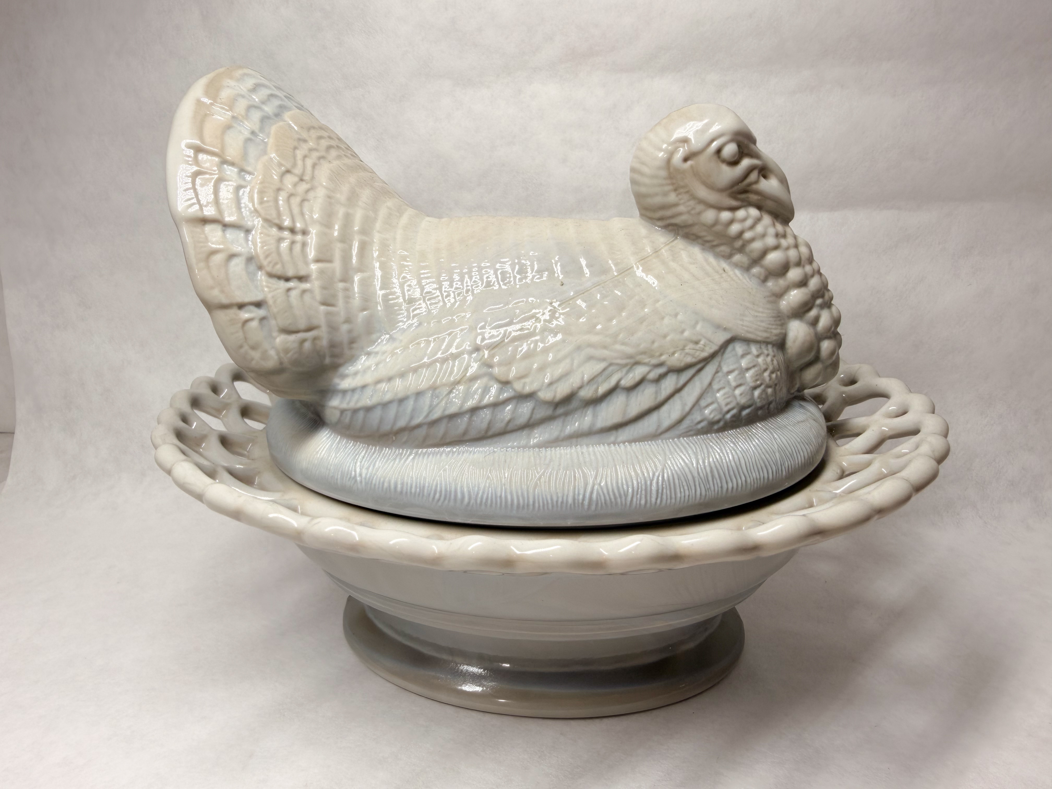 MOSSER MARBLE GLASS SLAG TURKEY DISH