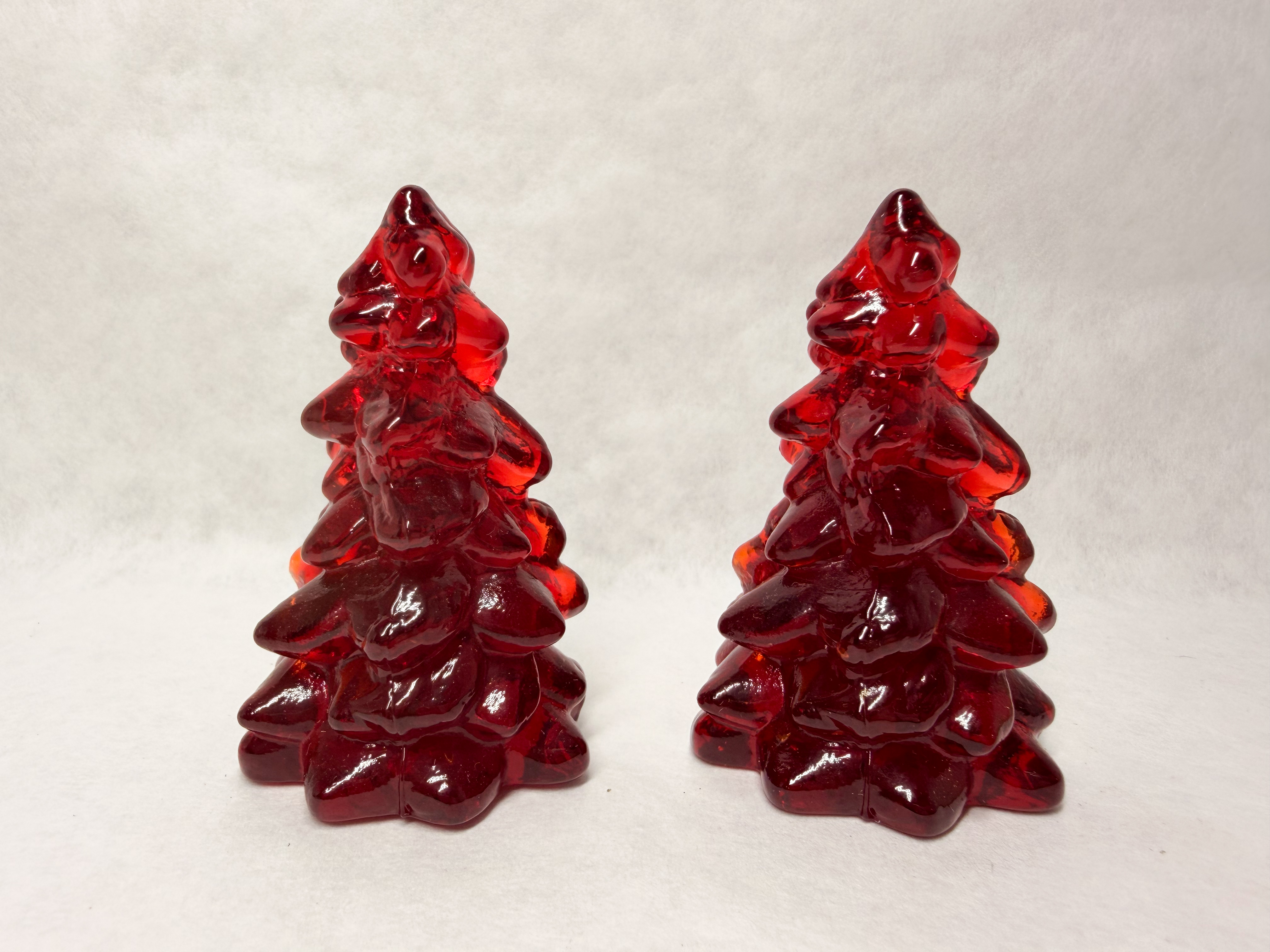 MOSSER MINI RUBY GLASS TREES