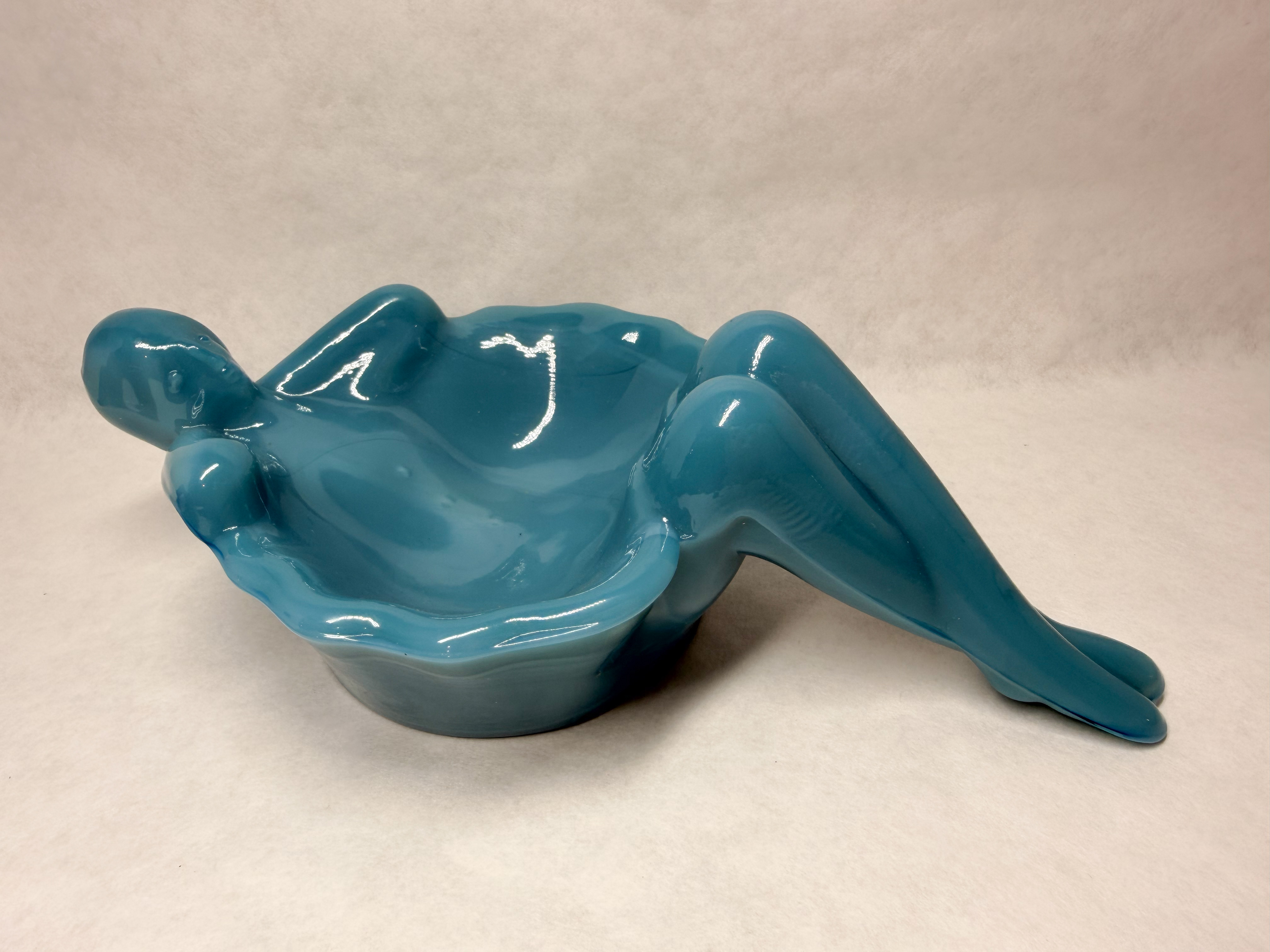 MOSSER BLUE BATHING BEAUTY SOAP DISH