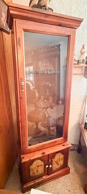 KNOTTY PINE GLASS FRONT DISPLAY CABINET WITH MALLARD DECORATION. Solid knotty pine display 