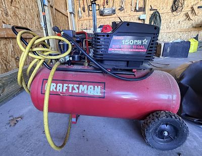 CRAFTSMAN 150 PSI AIR COMPRESSOR. 15 GALLON