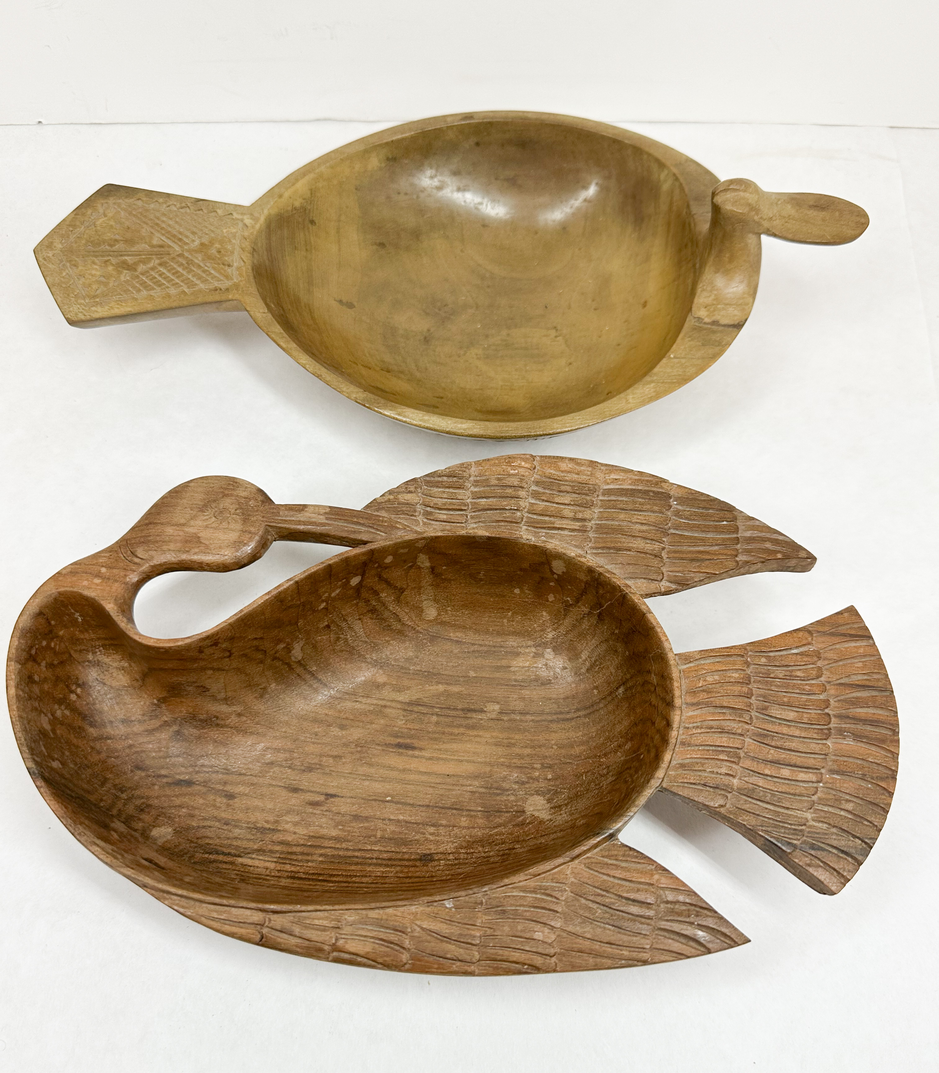 MUNISING AND DOLPHIN WOODEN SERVING PIECES