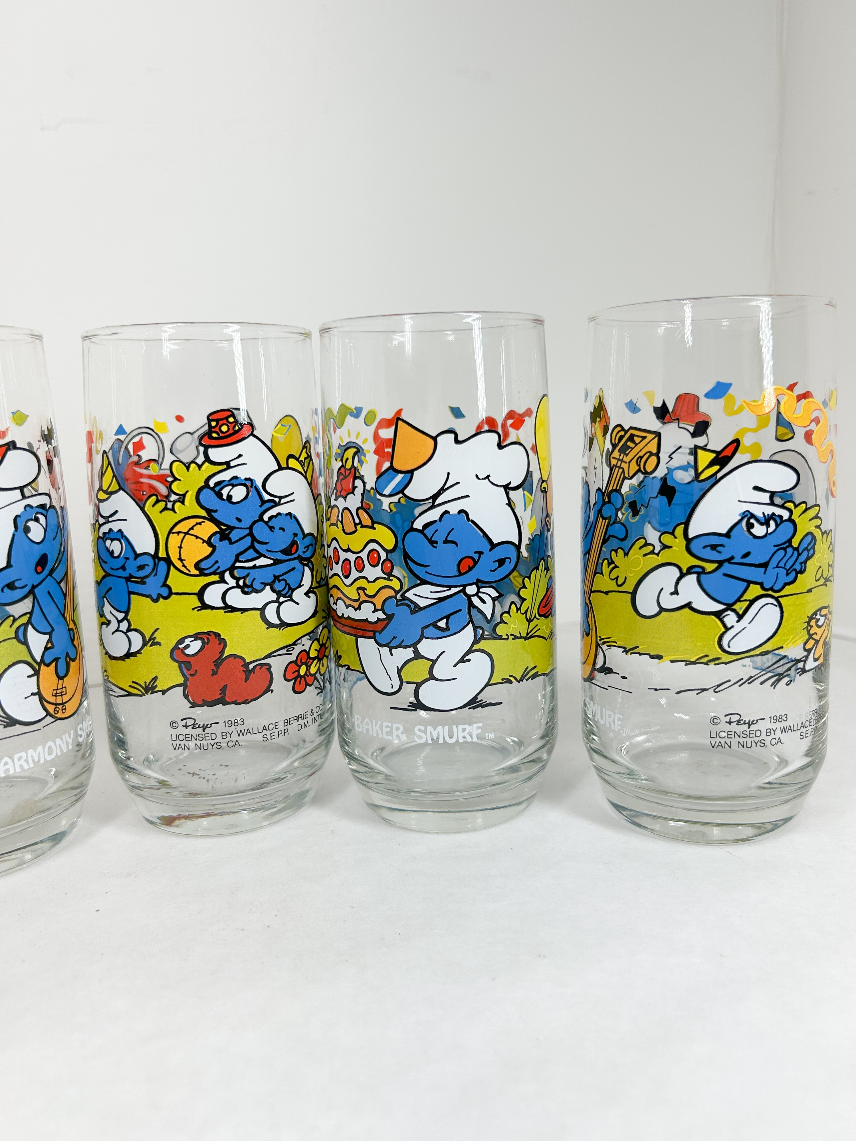 WALLACE BERRIE GLASS SMURF TUMBLERS 1983