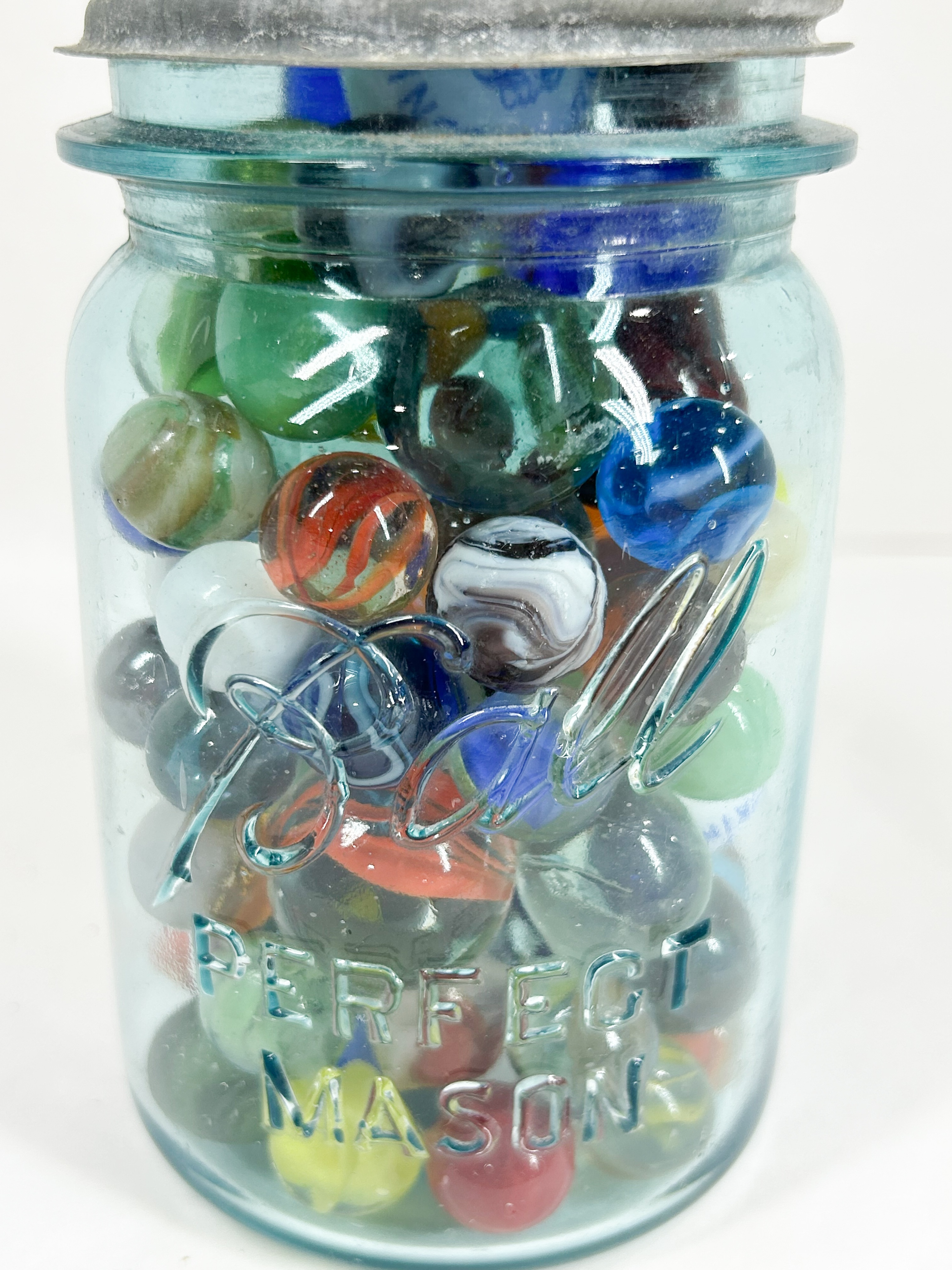 BALL GLASS MASON JAR WITH MARBLES
