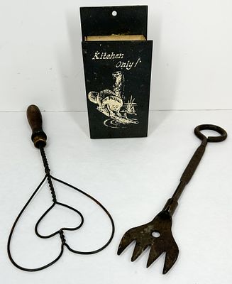 TRIO OF VINTAGE HOUSEHOLD UTENSILS. A collection of three mid-20th century household items 