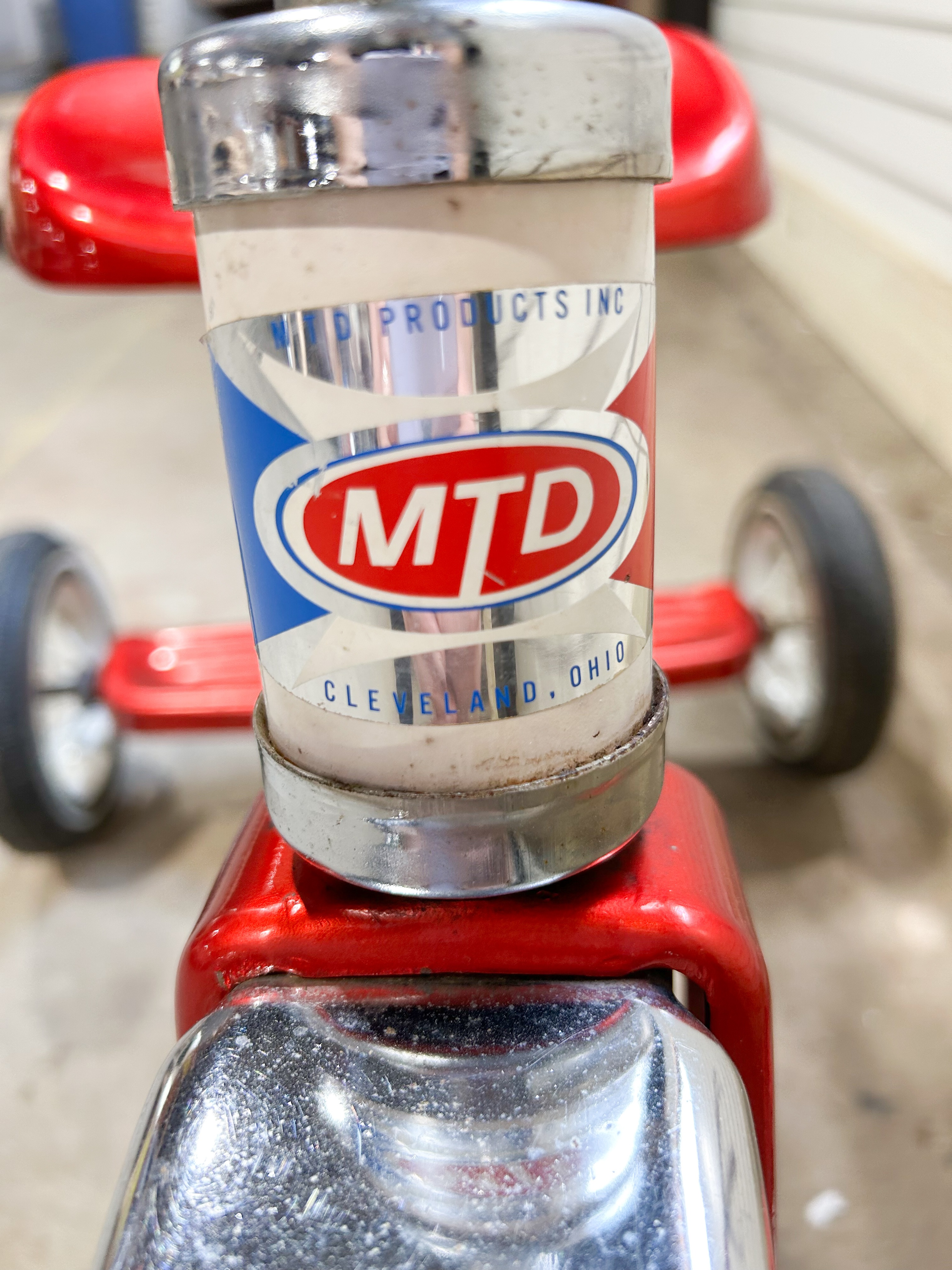 MTD RED METAL TRICYCLE