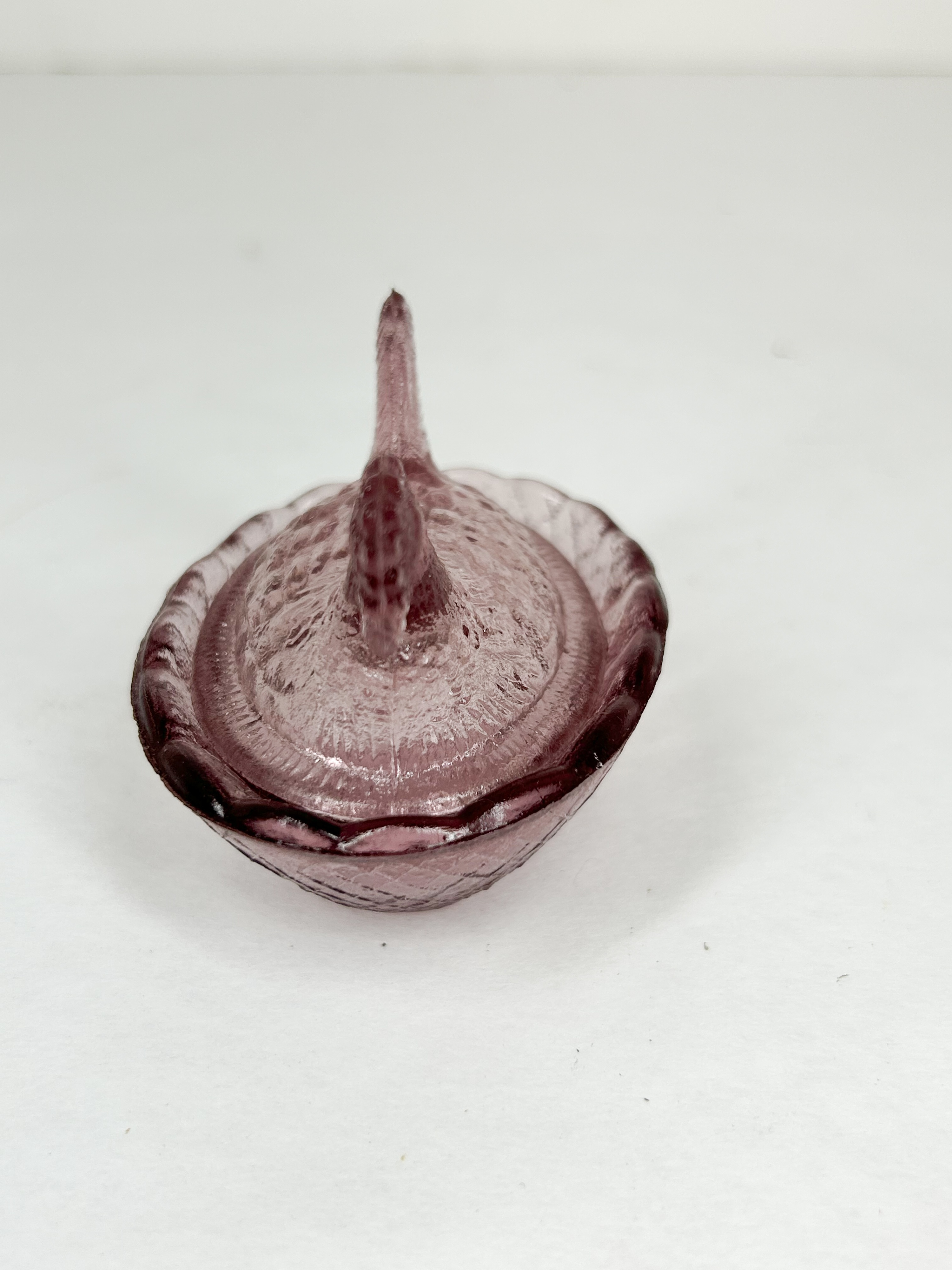 AMETHYST GLASS MINI HEN ON NEST