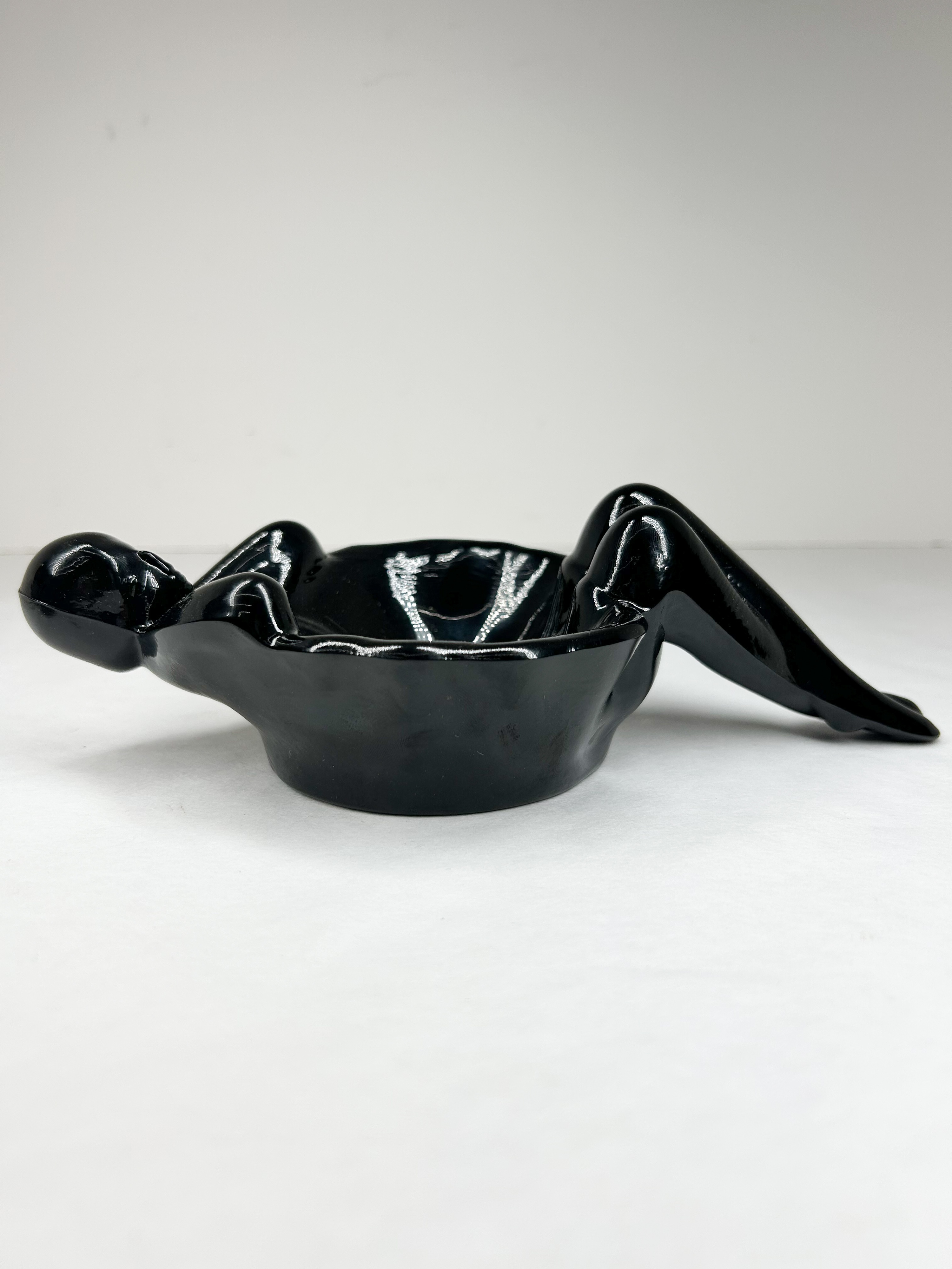 BLACK MOSSER BATHING BEAUTY DISH