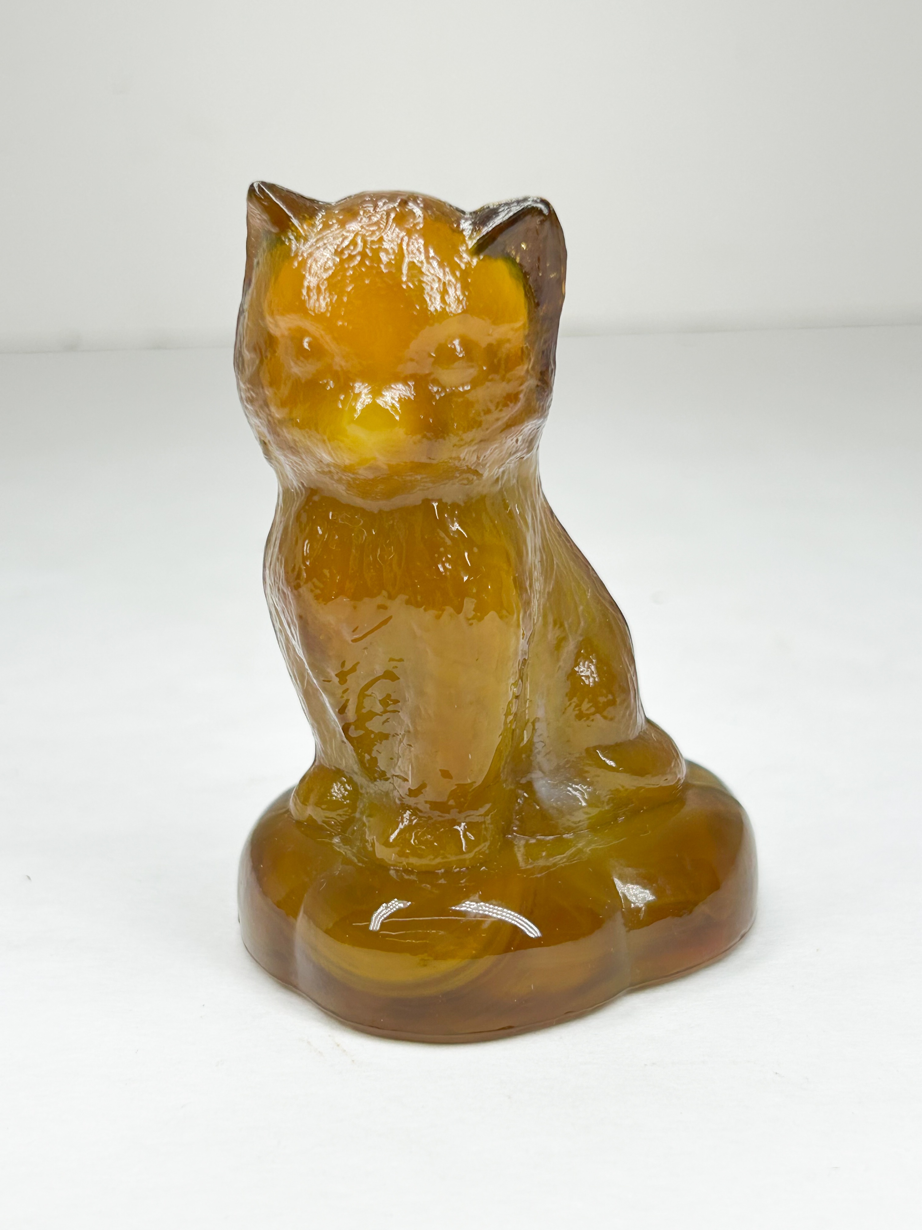 BOYD AMBER SITTING KITTEN ON PILLOW