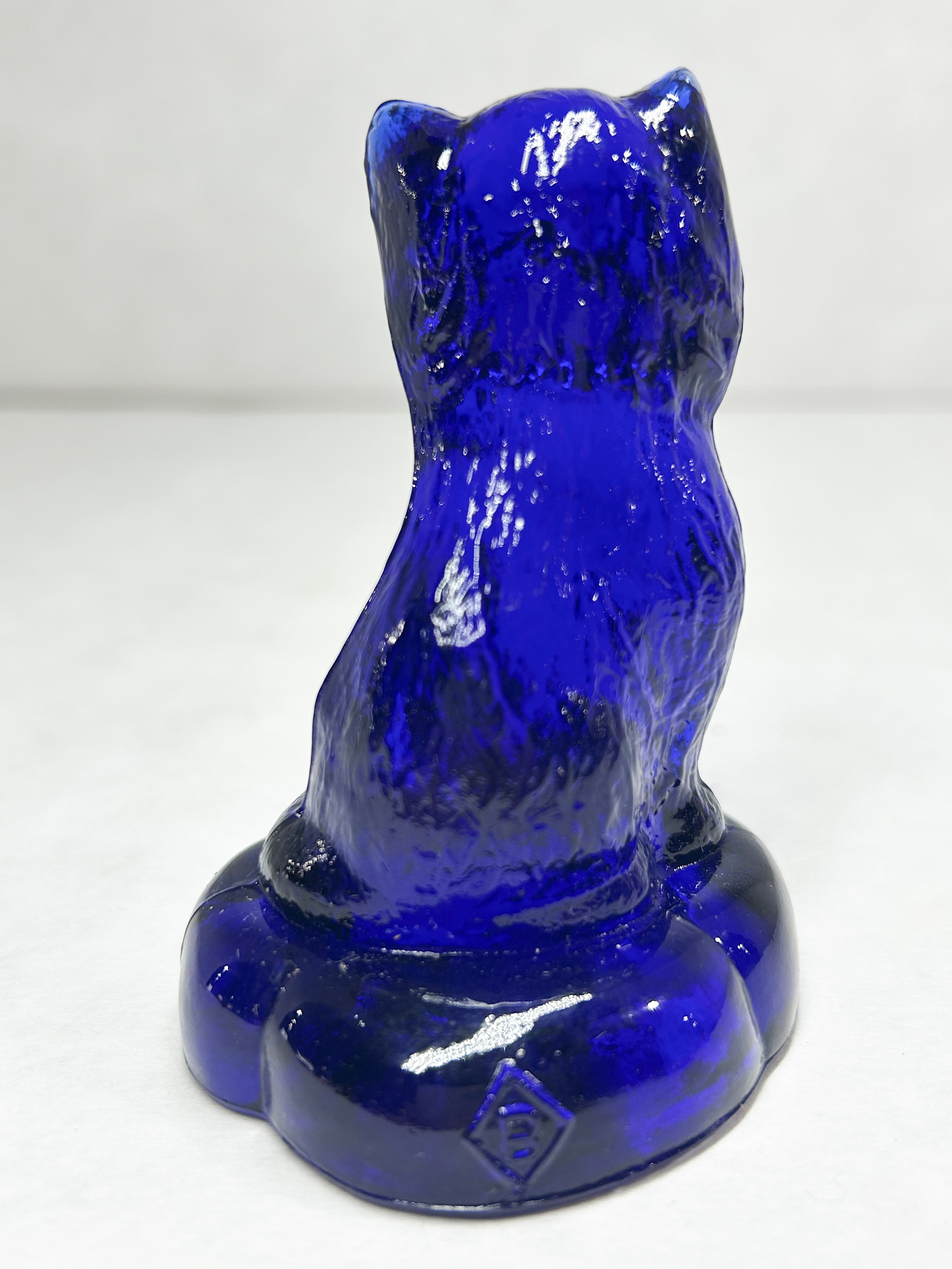 BOYD COBALT BLUE SITTING KITTEN ON PILLOW