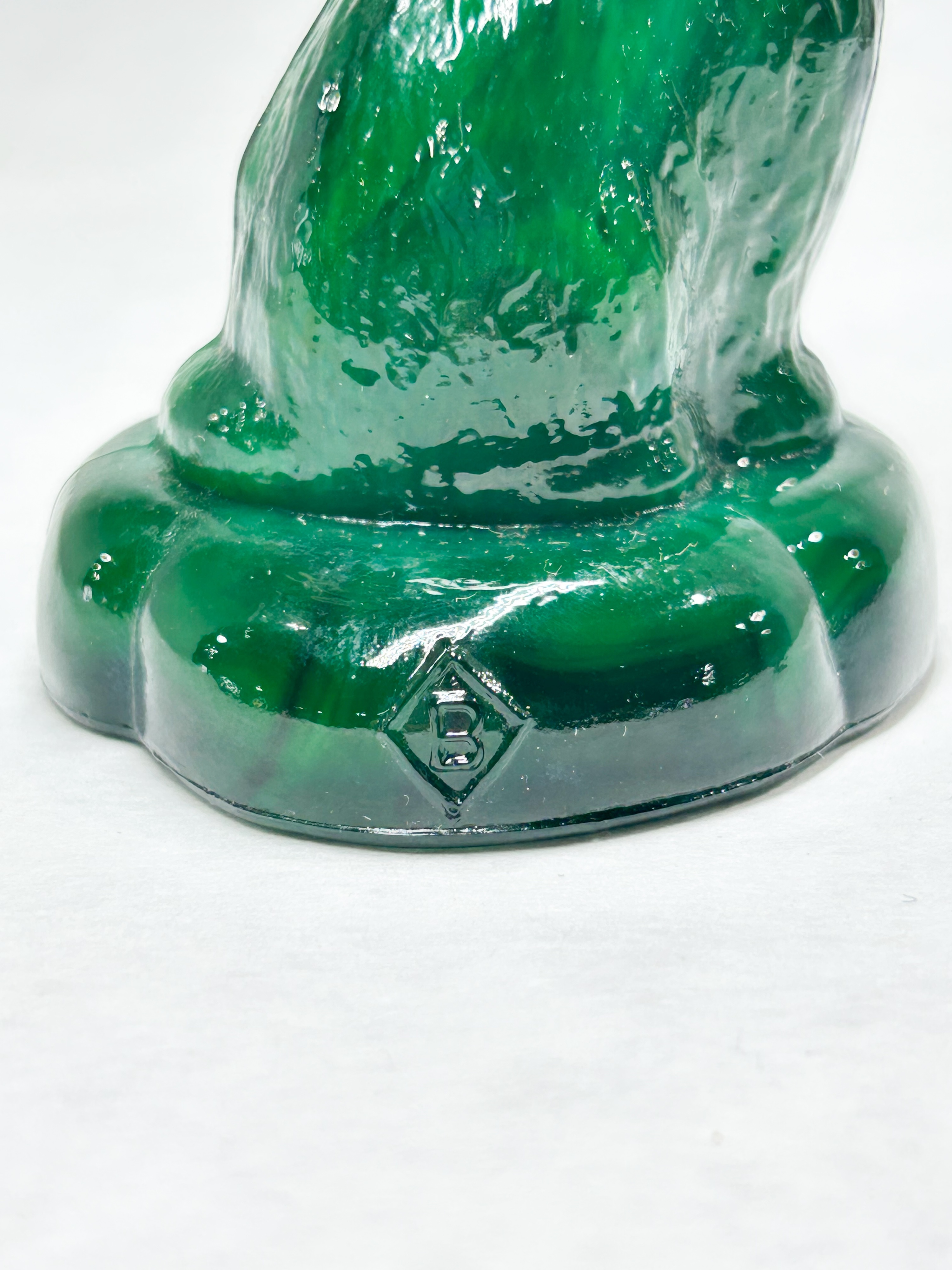 BOYD EMERALD SLAG SITTING KITTEN ON PILLOW